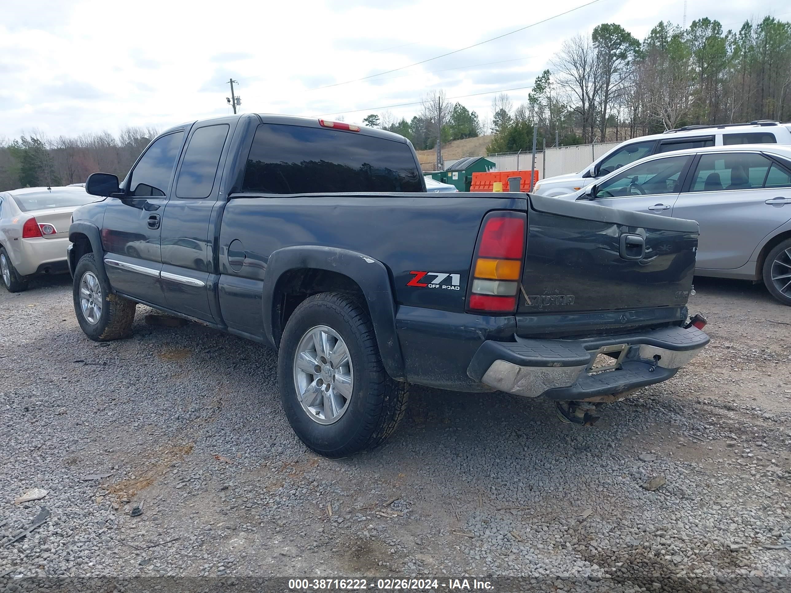 Photo 2 VIN: 2GTEK19B651312121 - GMC SIERRA 