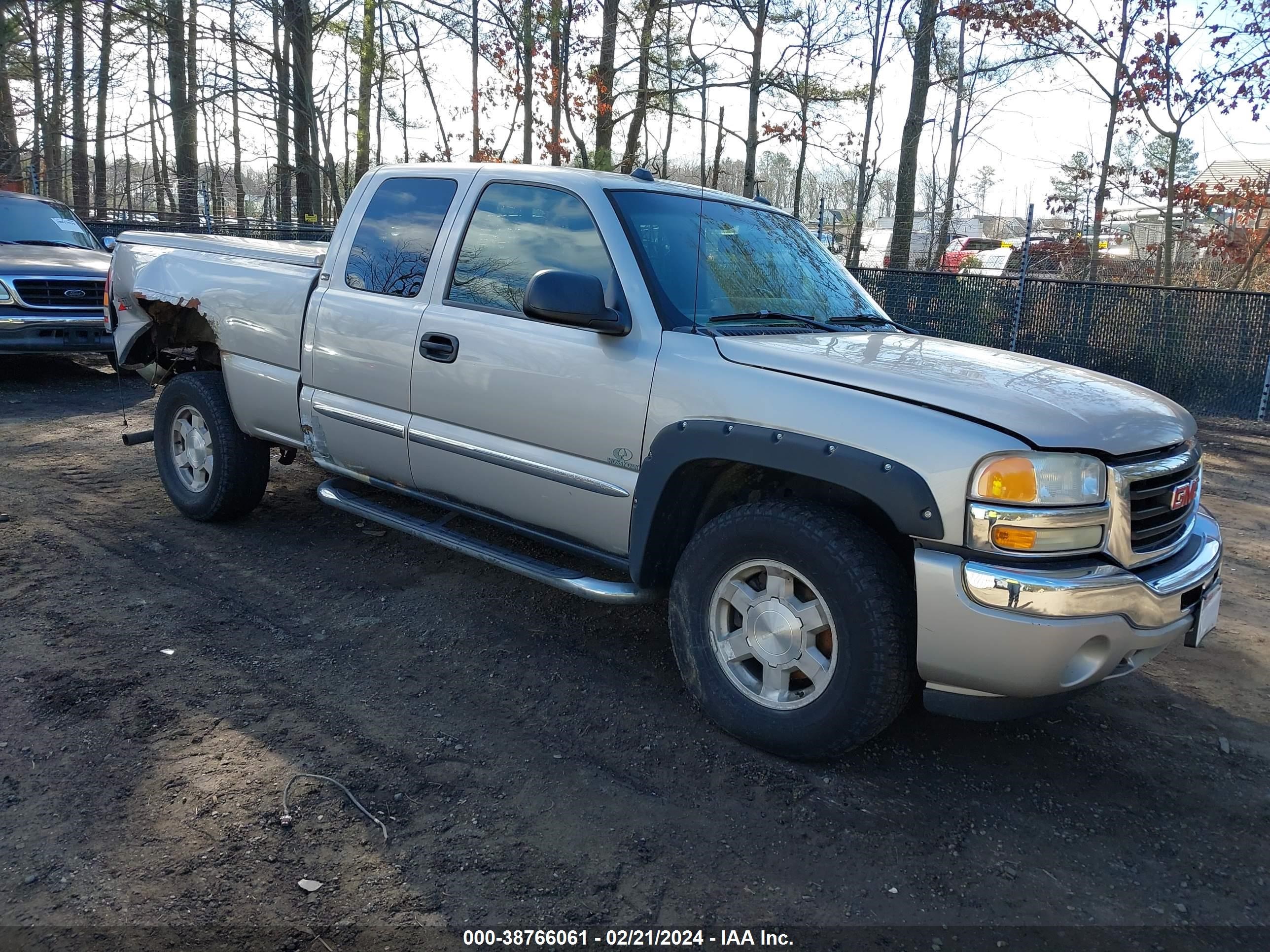 Photo 0 VIN: 2GTEK19B851238099 - GMC SIERRA 