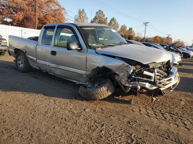 Photo 3 VIN: 2GTEK19B851288260 - GMC NEW SIERRA 