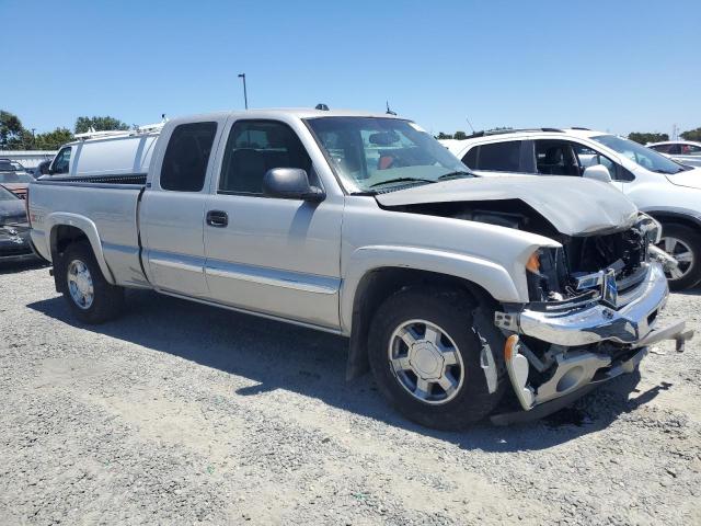 Photo 3 VIN: 2GTEK19B851294320 - GMC NEW SIERRA 