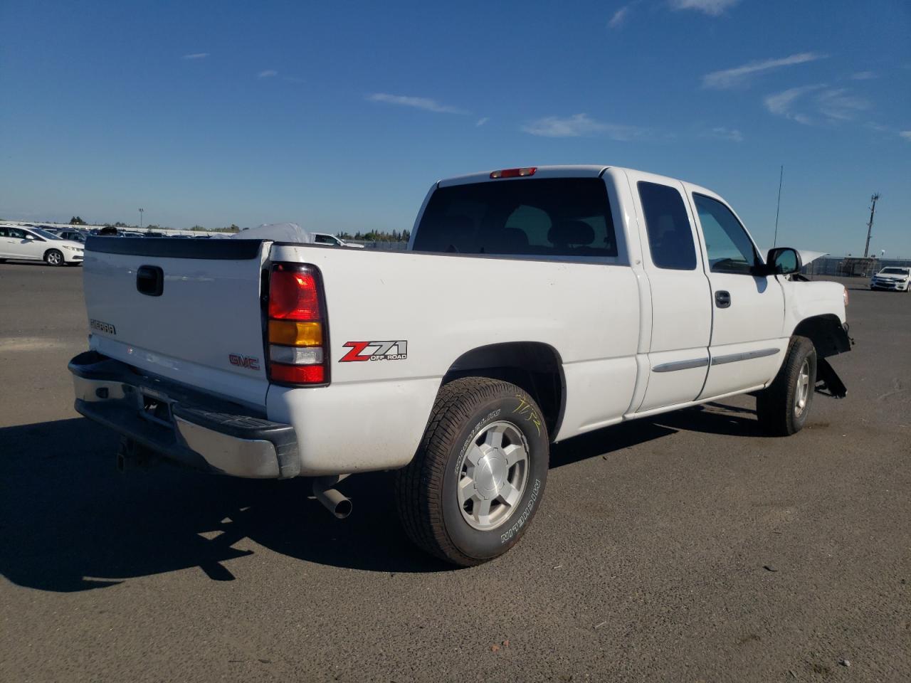 Photo 2 VIN: 2GTEK19B851348652 - GMC SIERRA 