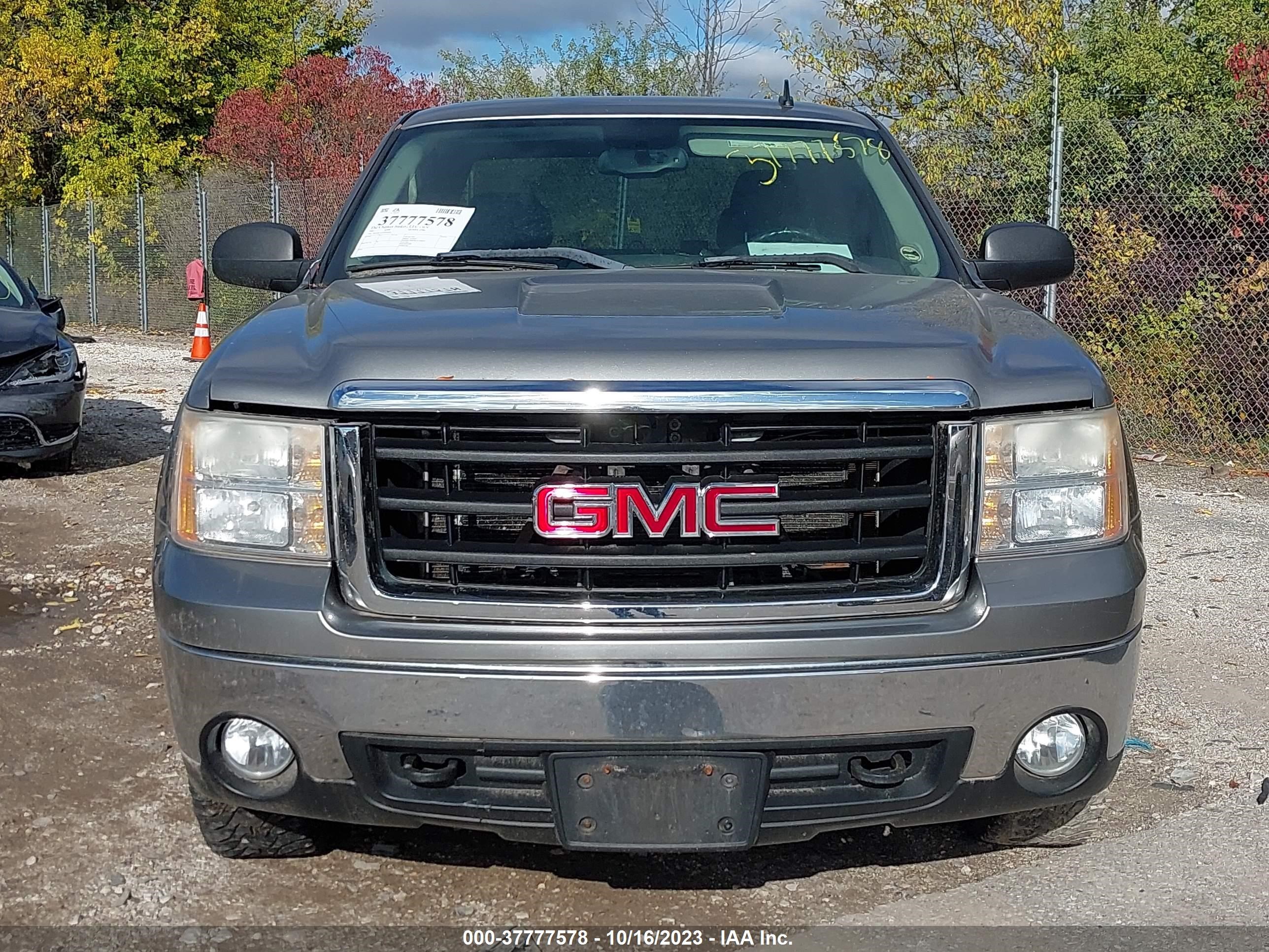 Photo 5 VIN: 2GTEK19J171656918 - GMC SIERRA 