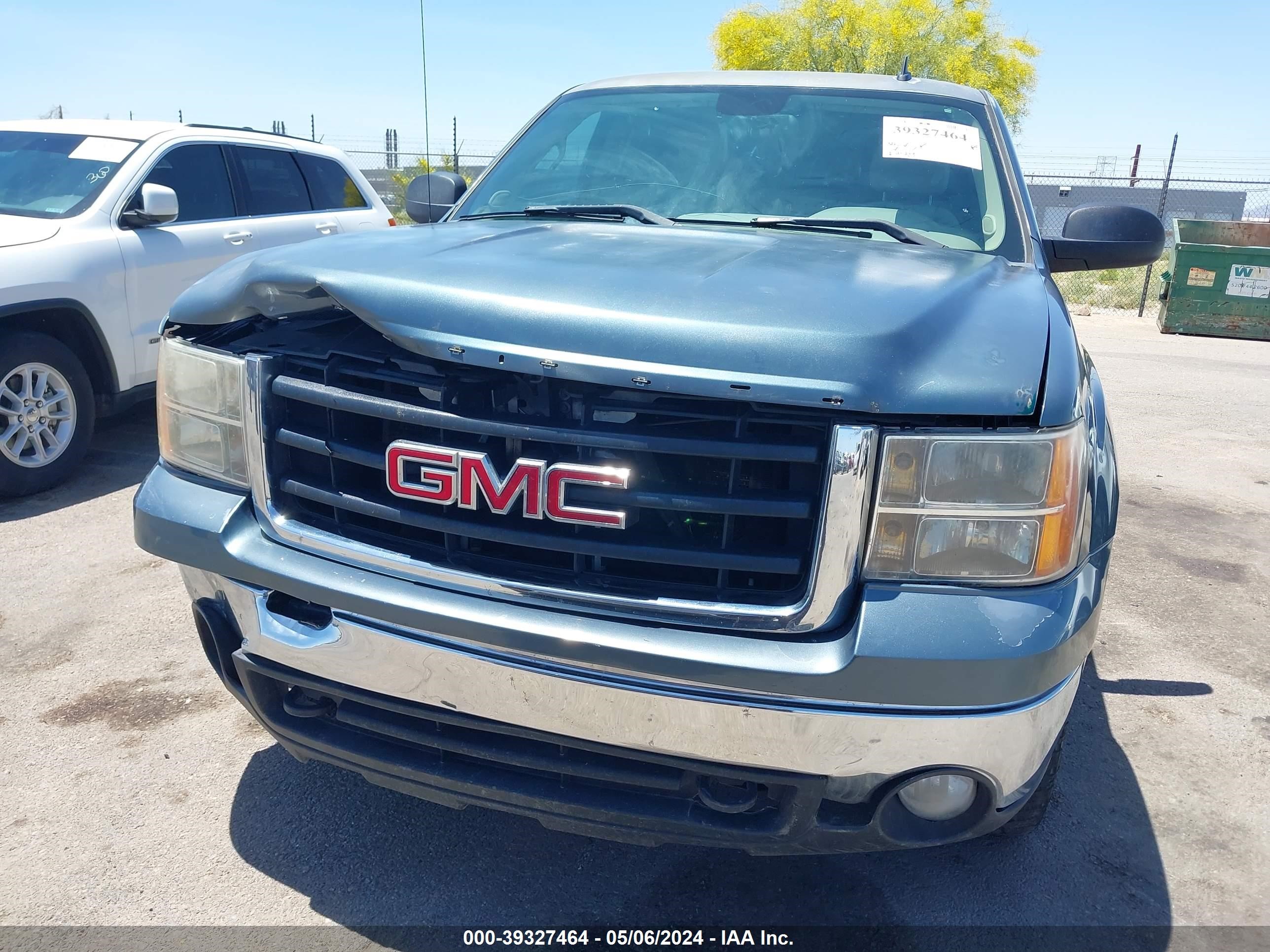 Photo 11 VIN: 2GTEK19J281263351 - GMC SIERRA 