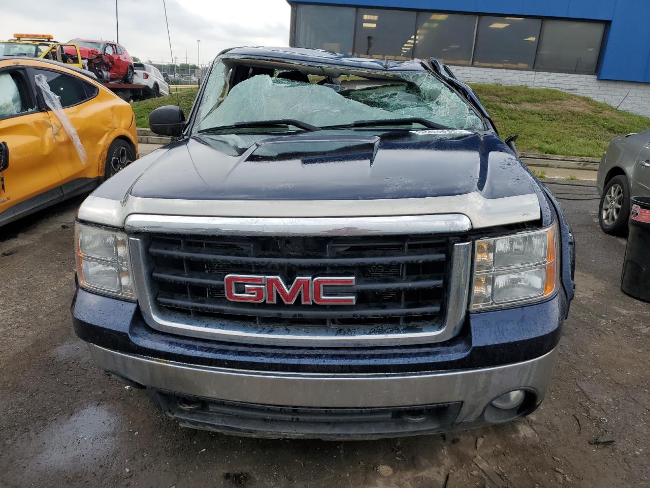 Photo 4 VIN: 2GTEK19J381215602 - GMC SIERRA 