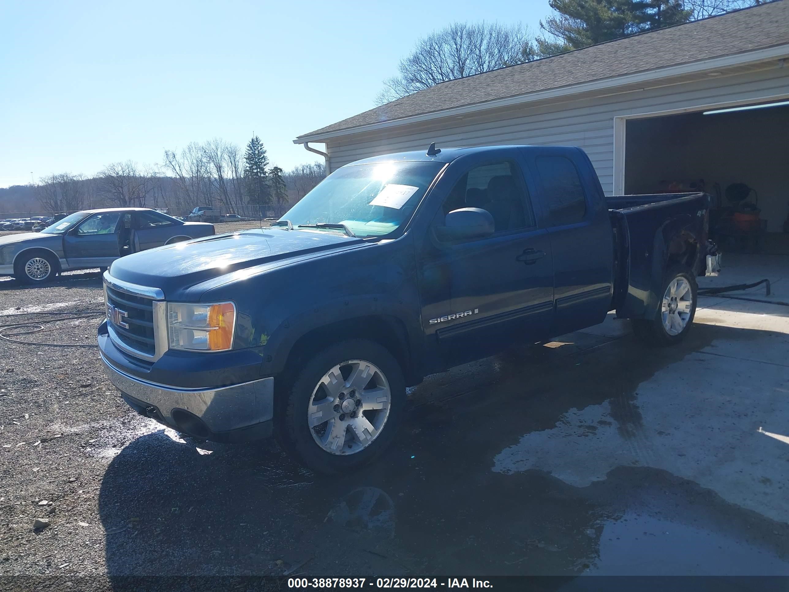 Photo 1 VIN: 2GTEK19J481280037 - GMC SIERRA 