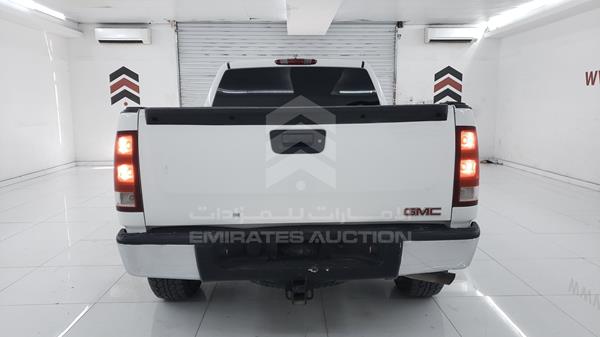 Photo 6 VIN: 2GTEK19J581325602 - GMC SIERRA 