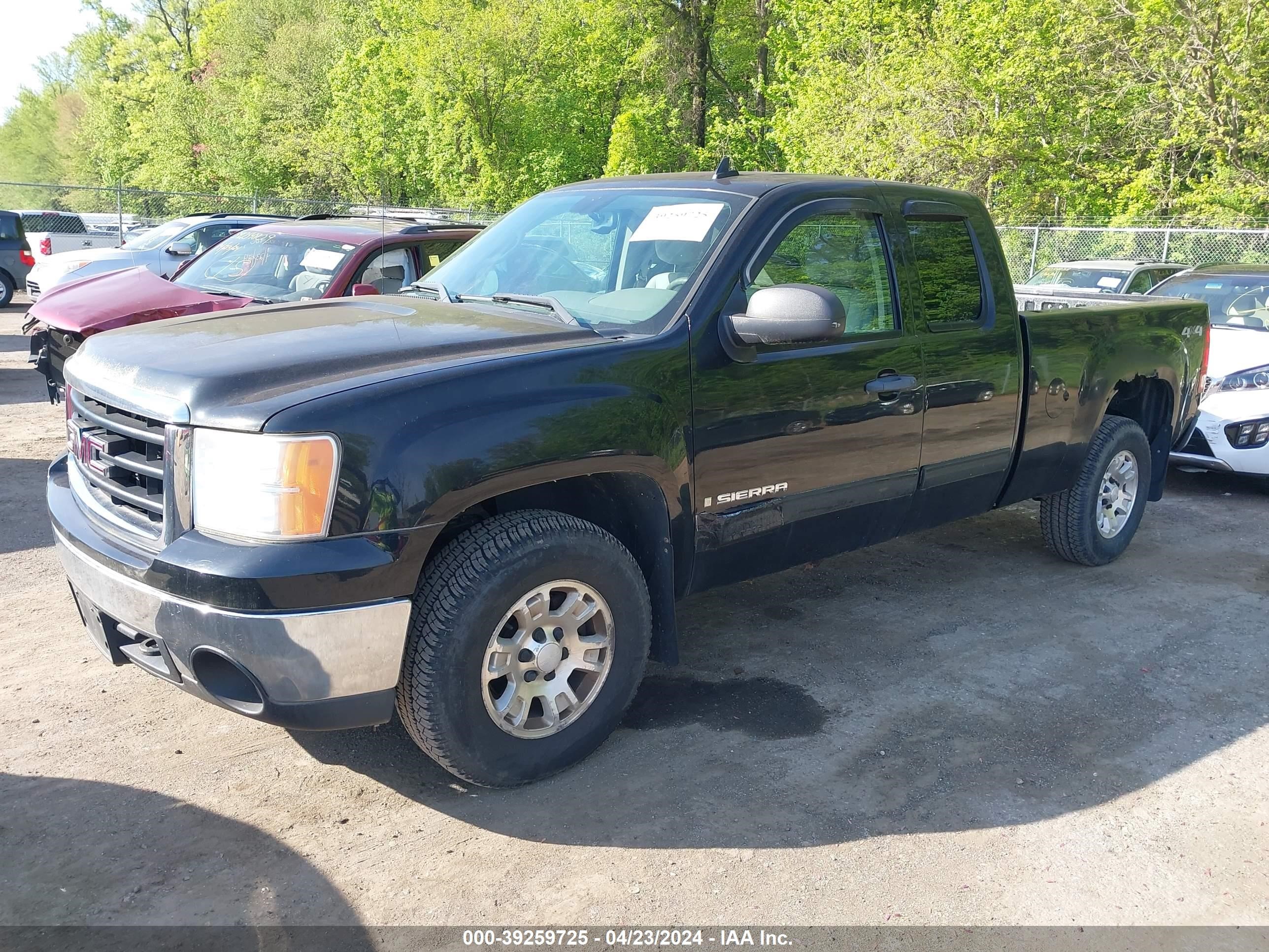 Photo 1 VIN: 2GTEK19J981239824 - GMC SIERRA 