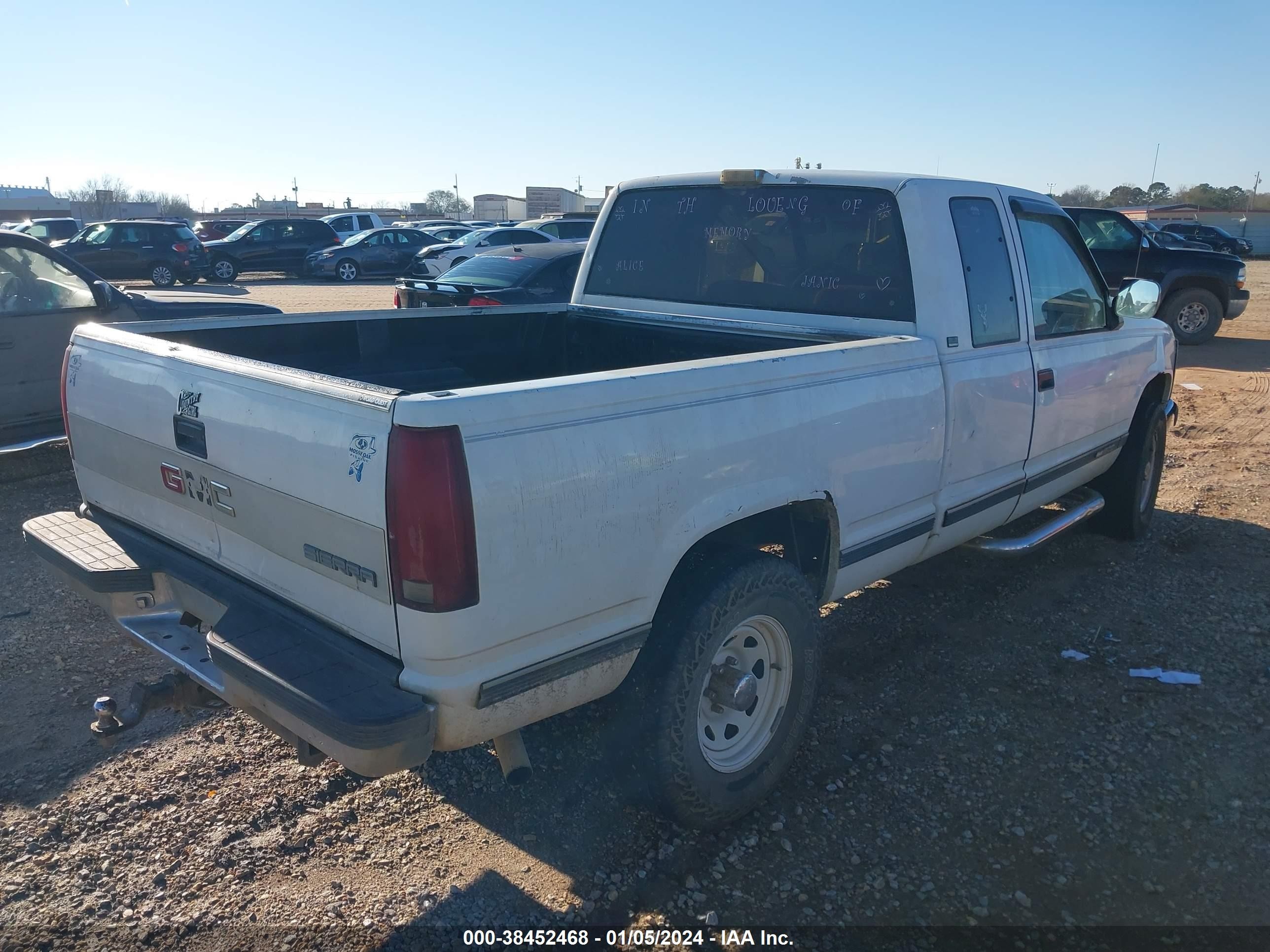 Photo 3 VIN: 2GTEK19K2L1541795 - GMC SIERRA 