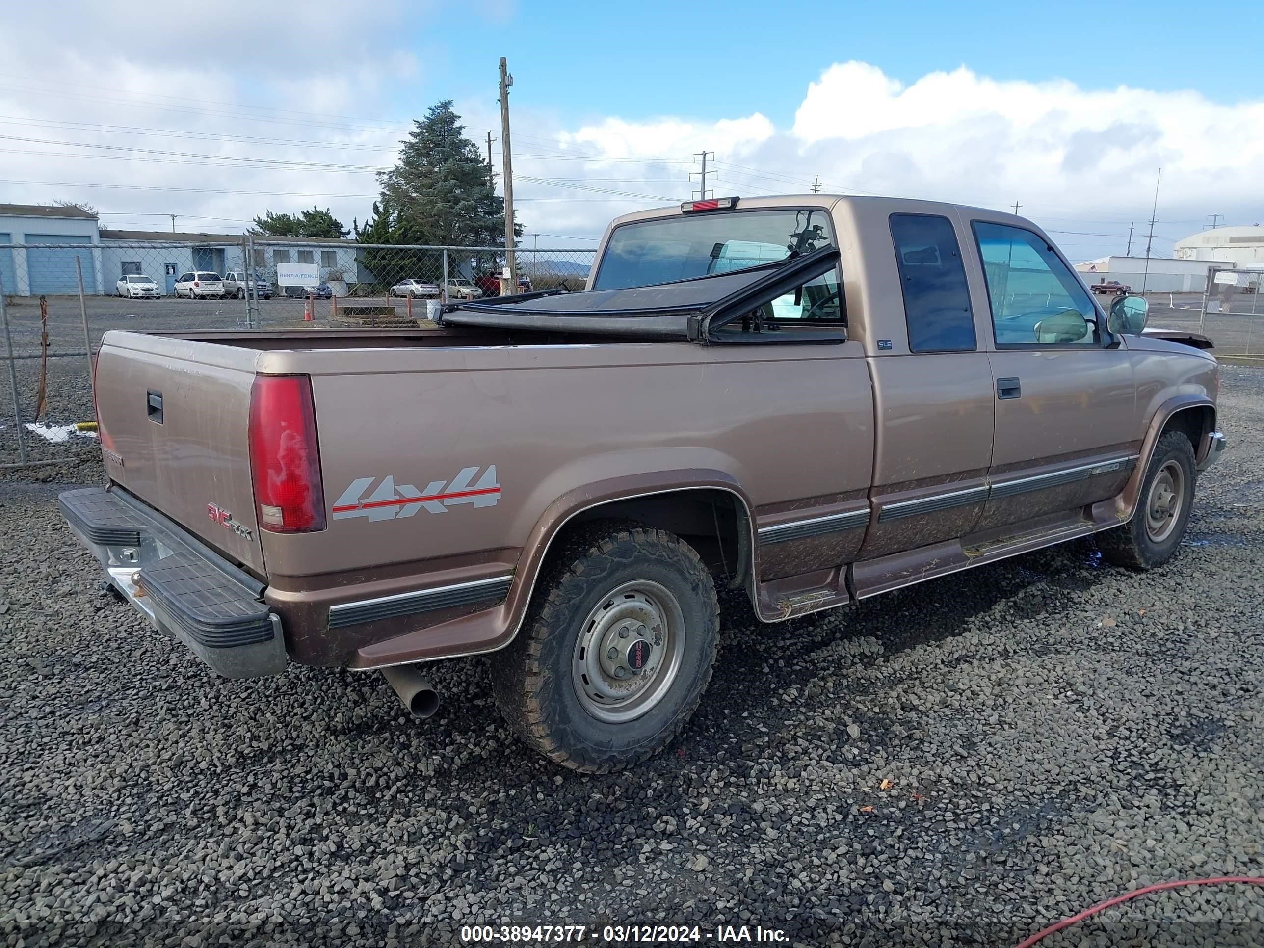 Photo 3 VIN: 2GTEK19K7R1576003 - GMC SIERRA 