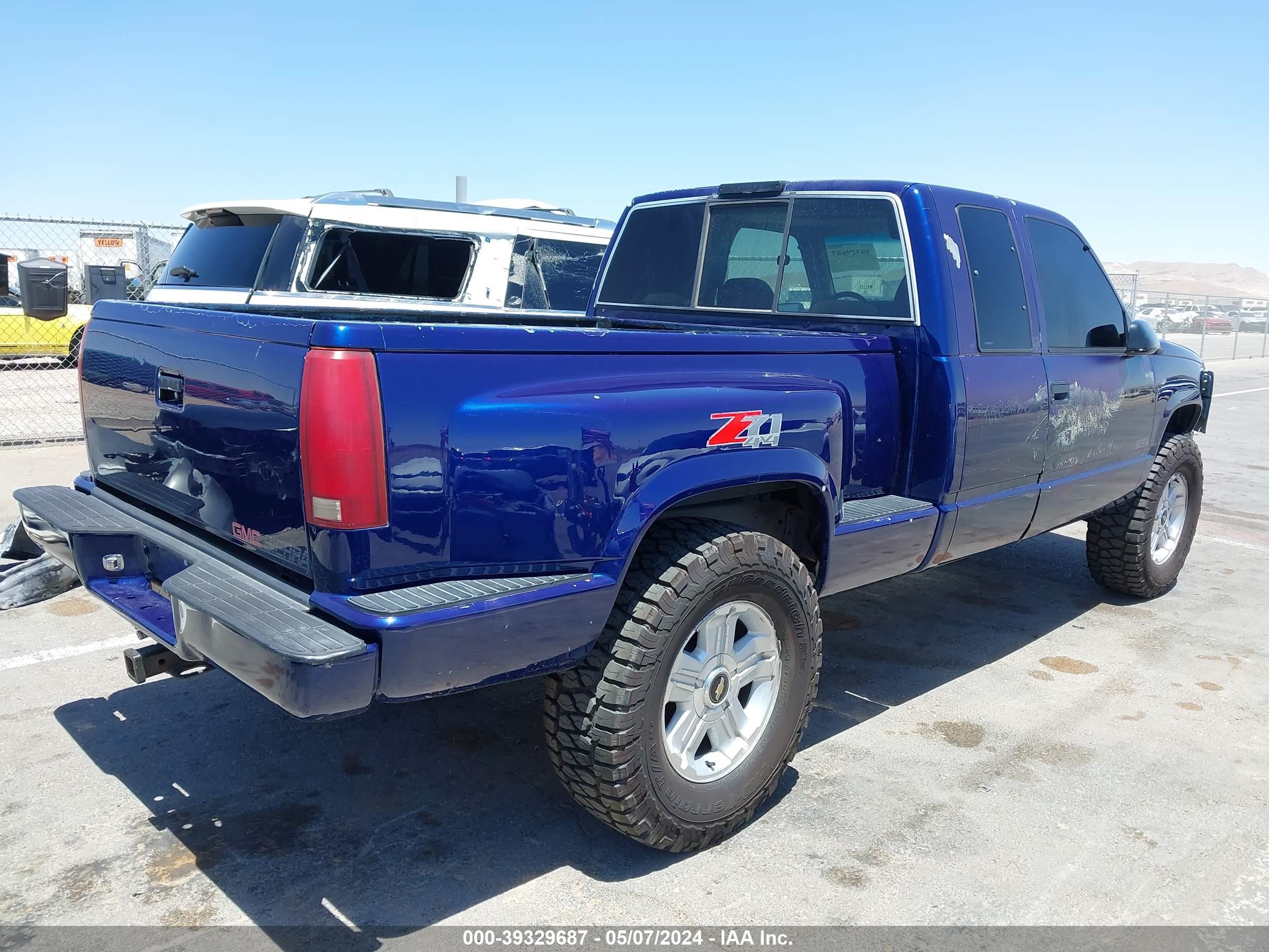 Photo 3 VIN: 2GTEK19R0V1510738 - GMC SIERRA 