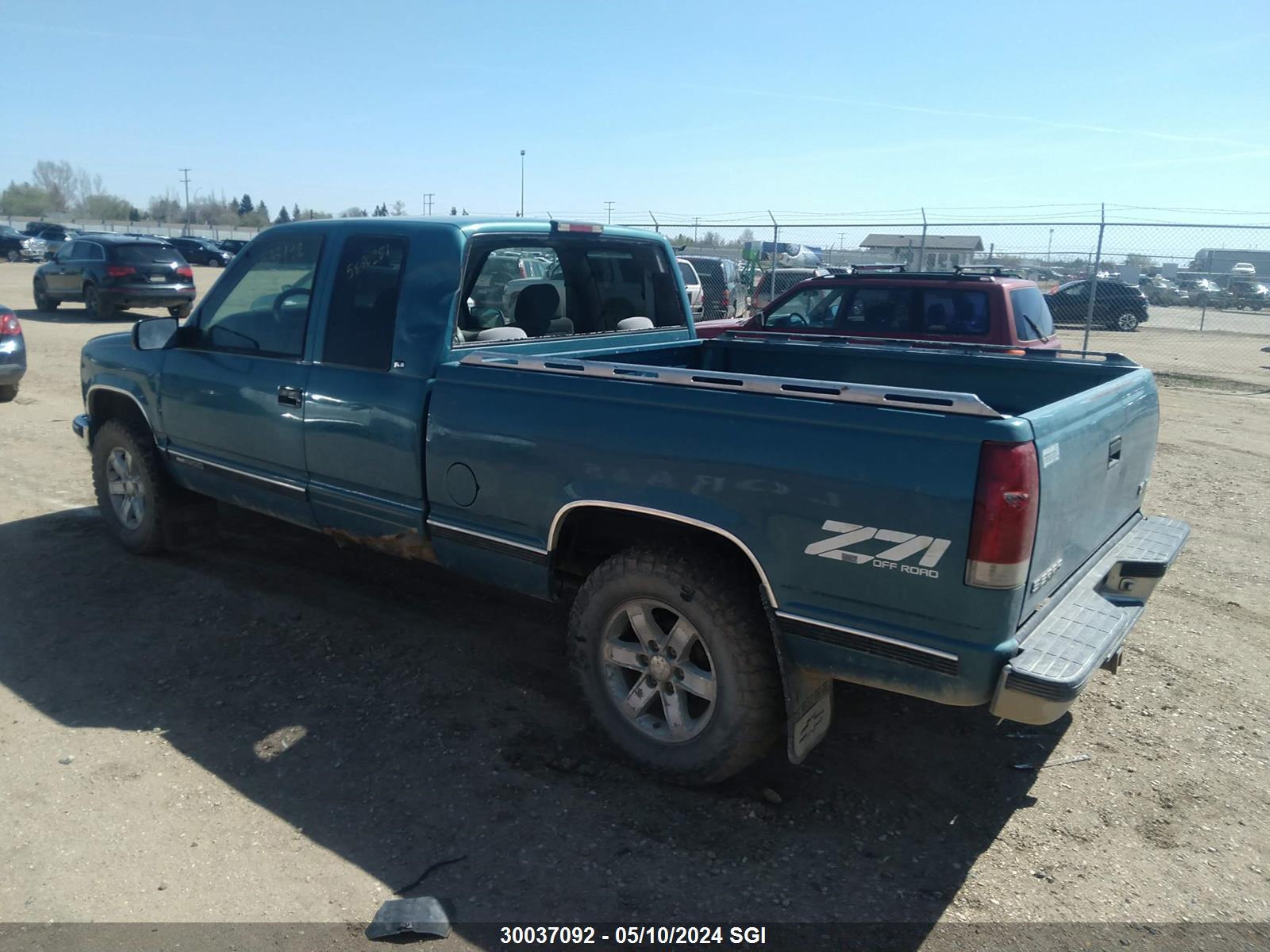 Photo 2 VIN: 2GTEK19R0W1537942 - GMC SIERRA 