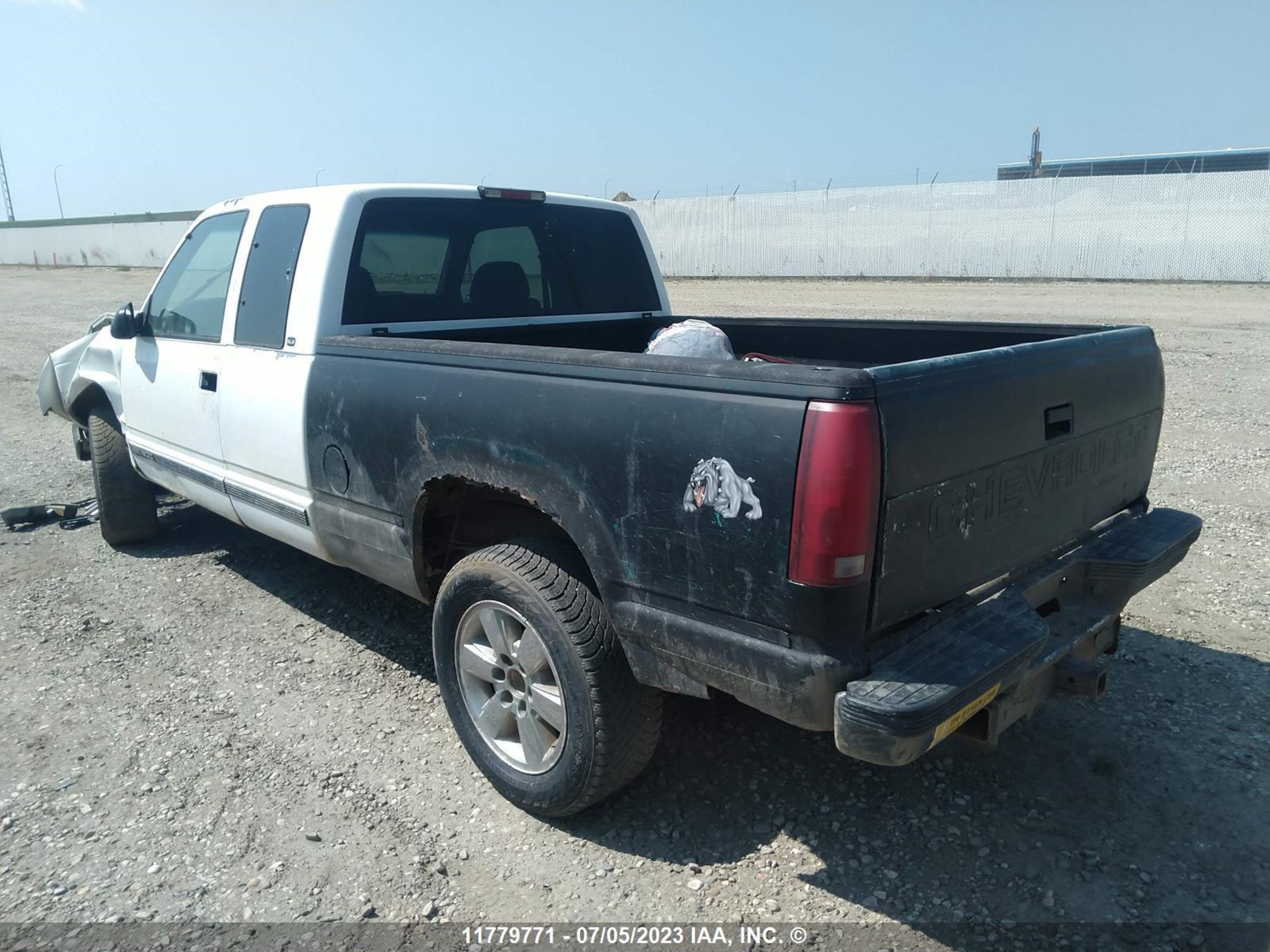 Photo 2 VIN: 2GTEK19R1V1570950 - GMC SIERRA 