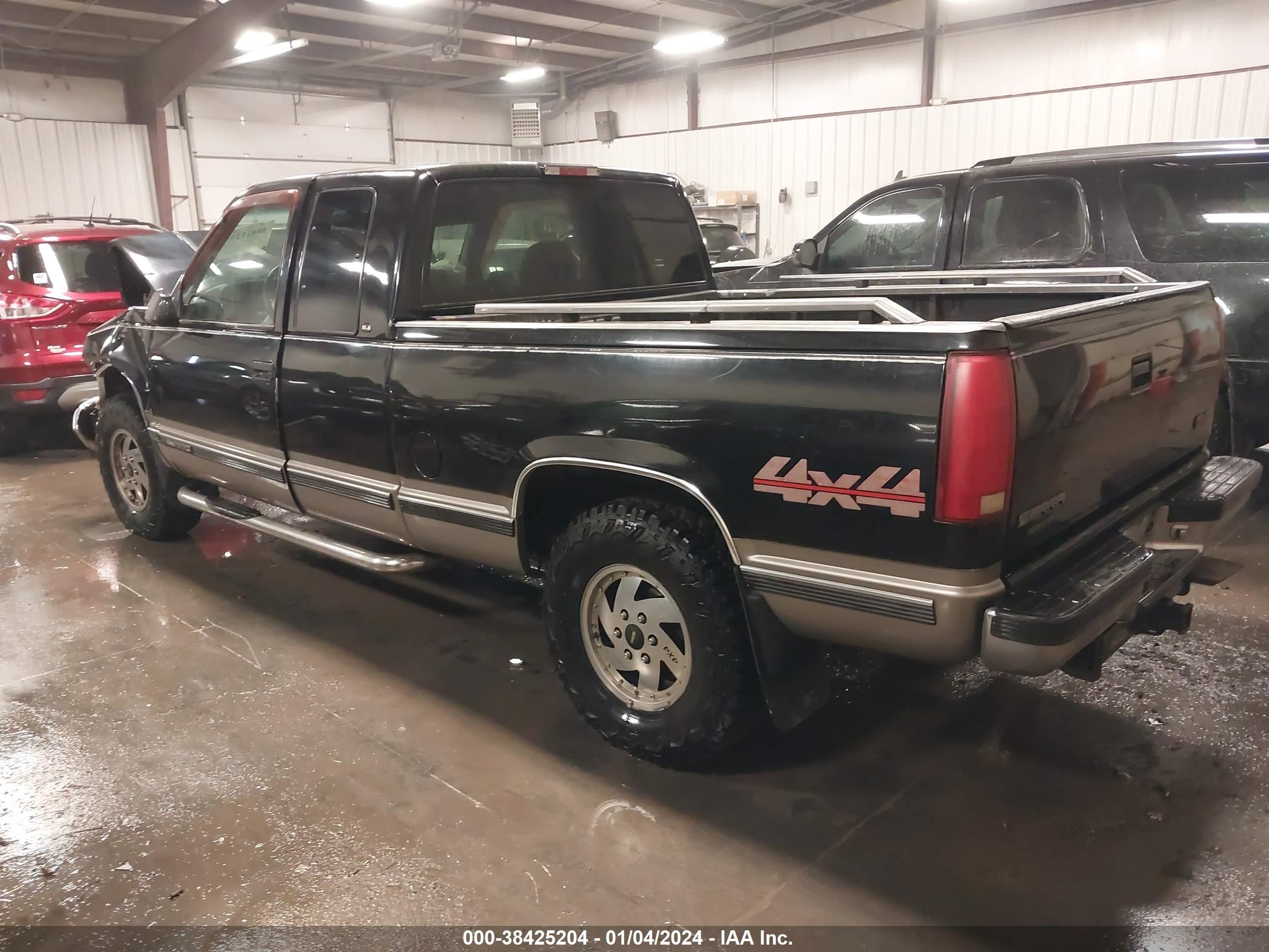 Photo 2 VIN: 2GTEK19R2W1527624 - GMC SIERRA 