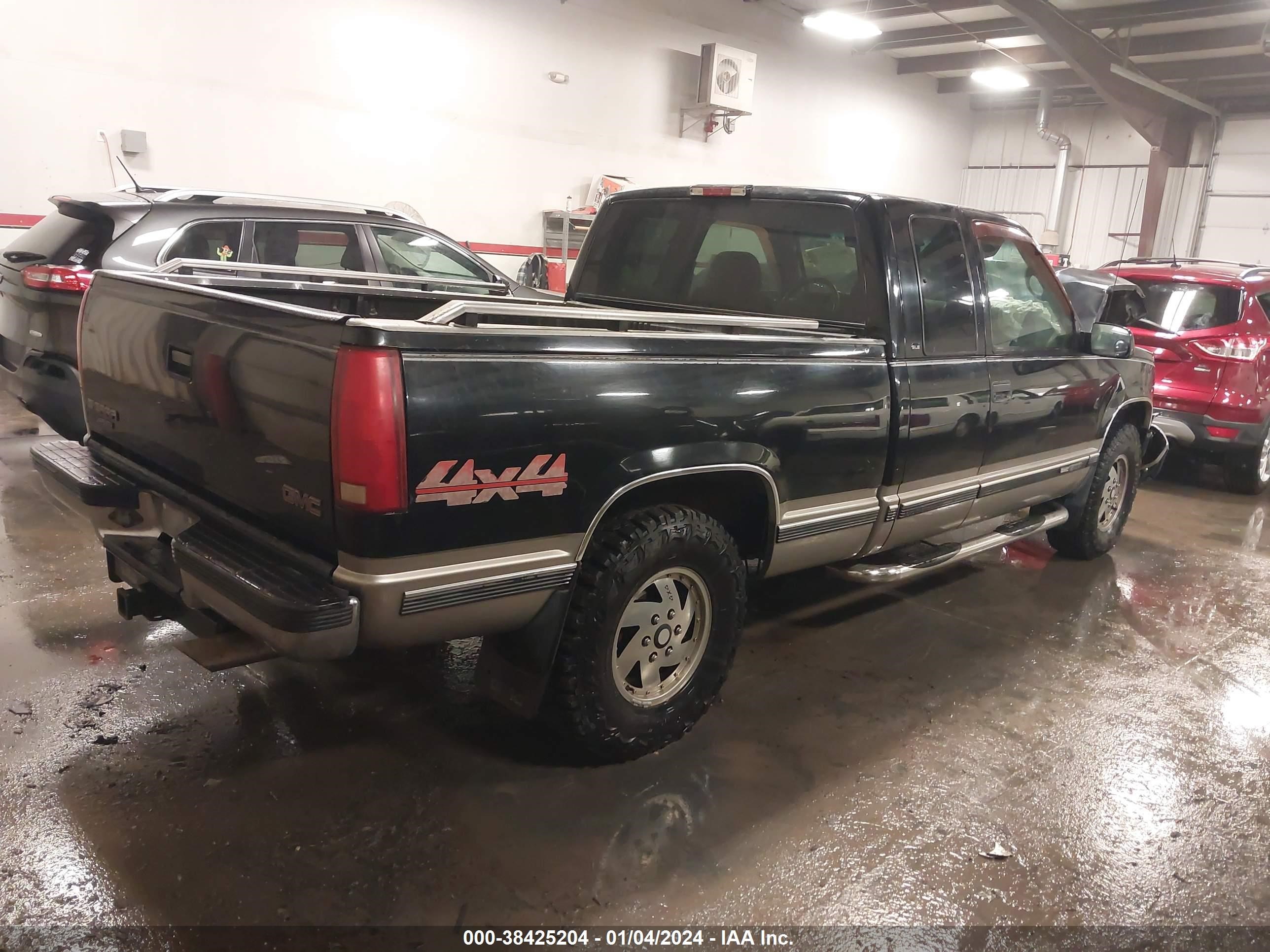 Photo 3 VIN: 2GTEK19R2W1527624 - GMC SIERRA 