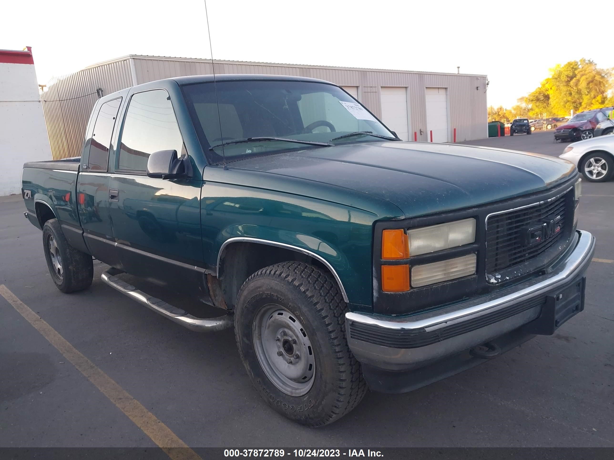 Photo 0 VIN: 2GTEK19R3V1527565 - GMC SIERRA 