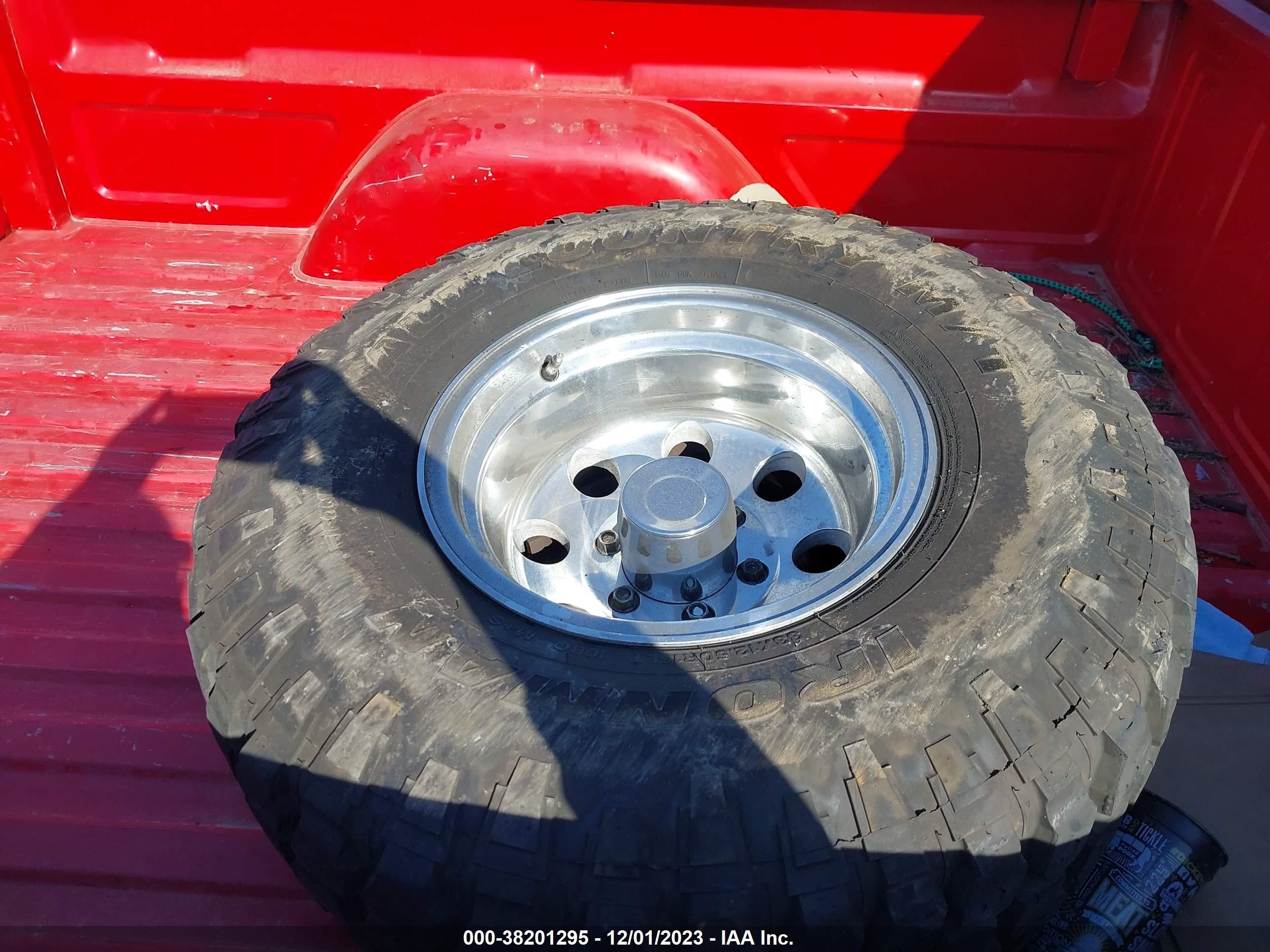 Photo 11 VIN: 2GTEK19R3V1548478 - GMC SIERRA 