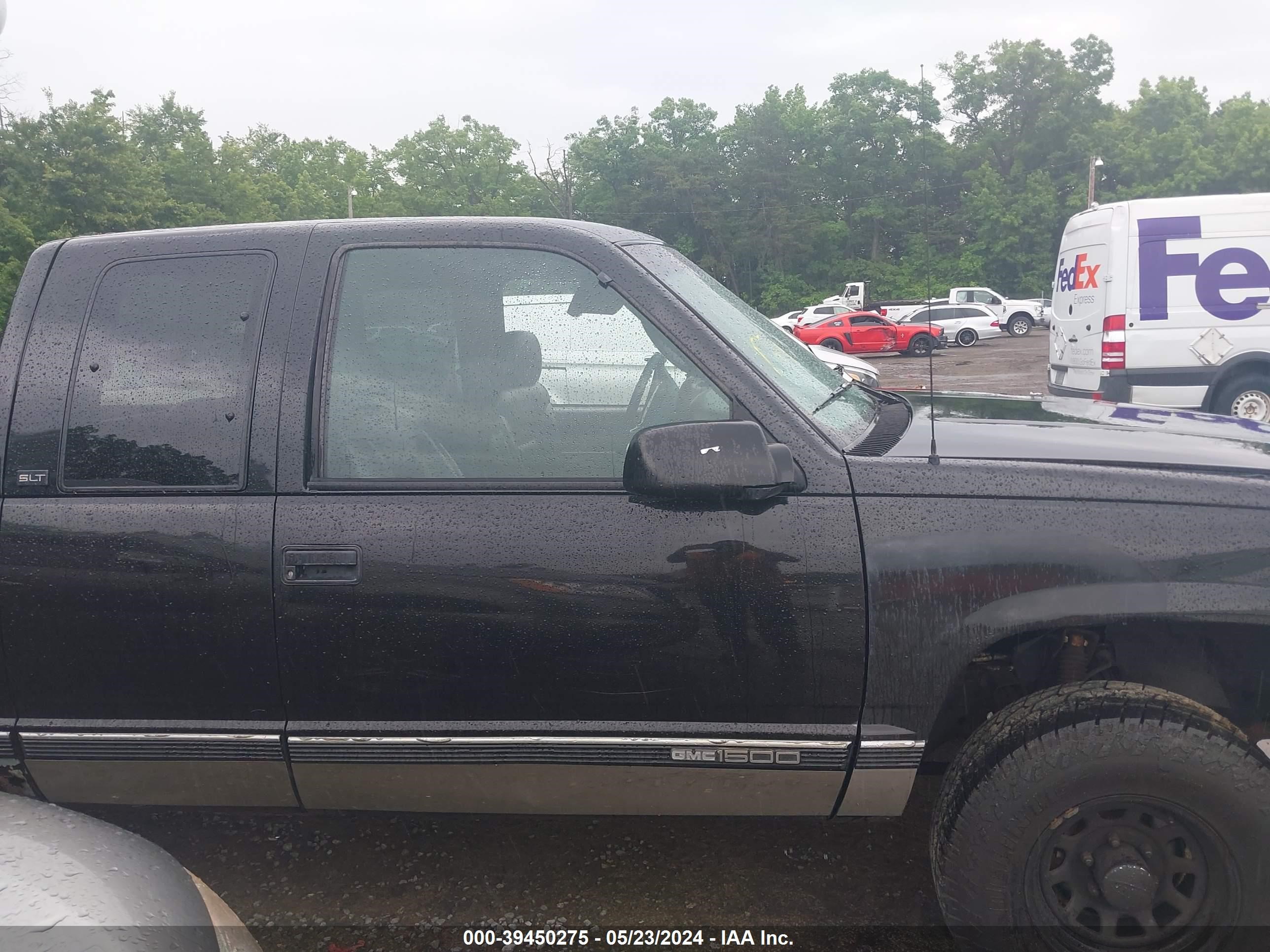 Photo 12 VIN: 2GTEK19R6V1532694 - GMC SIERRA 