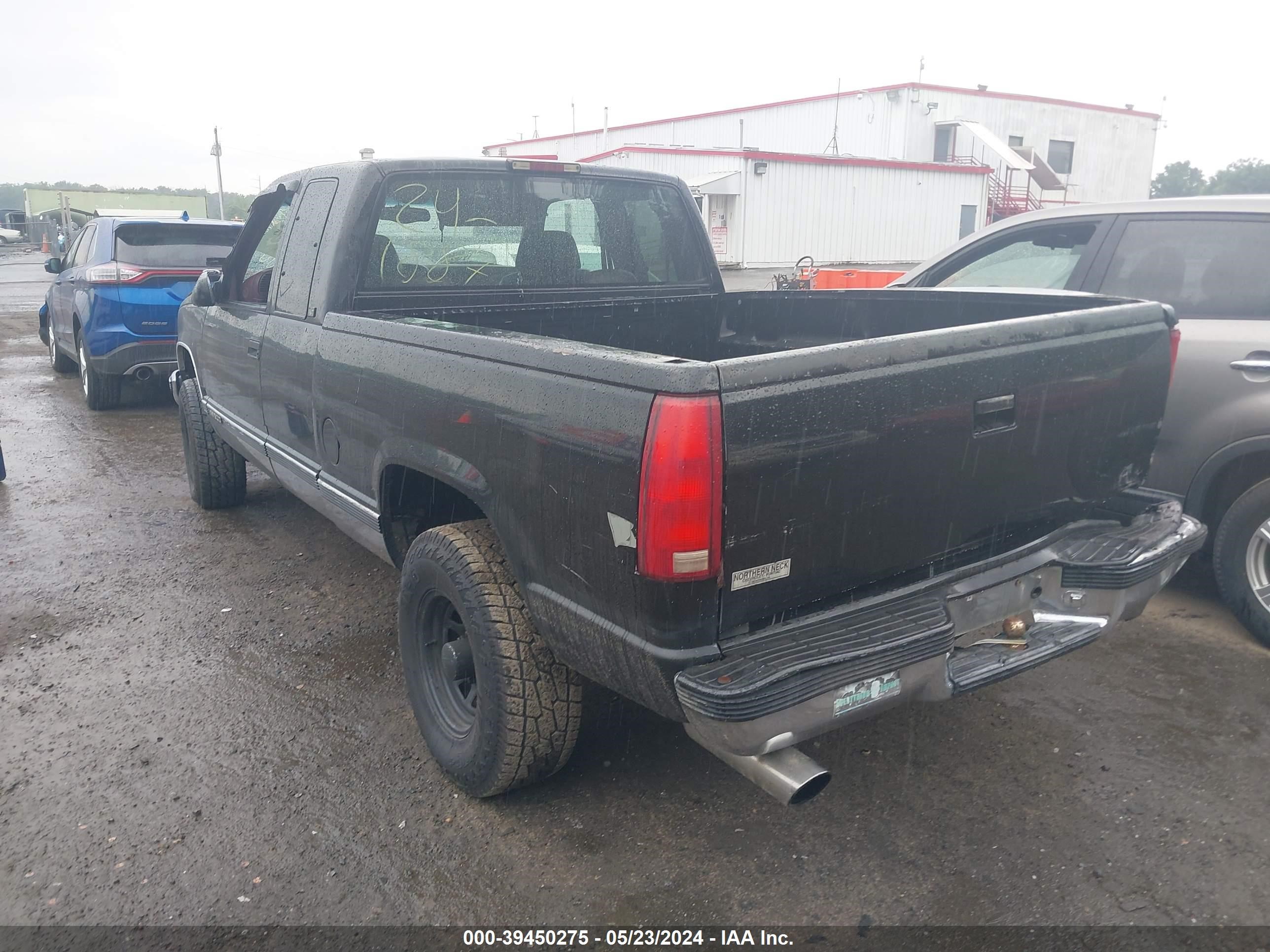 Photo 2 VIN: 2GTEK19R6V1532694 - GMC SIERRA 