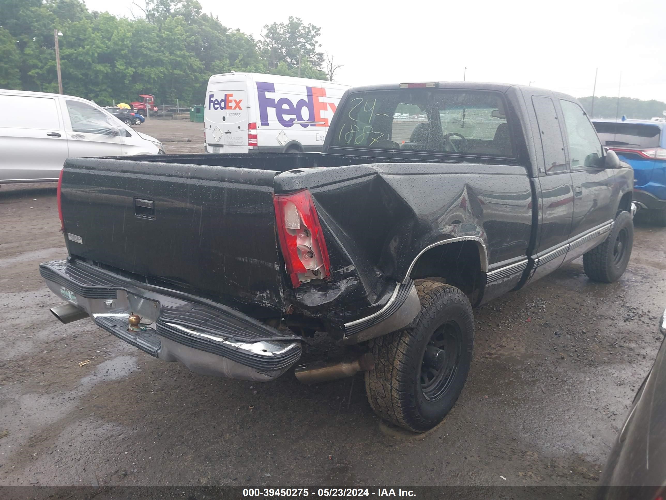 Photo 3 VIN: 2GTEK19R6V1532694 - GMC SIERRA 