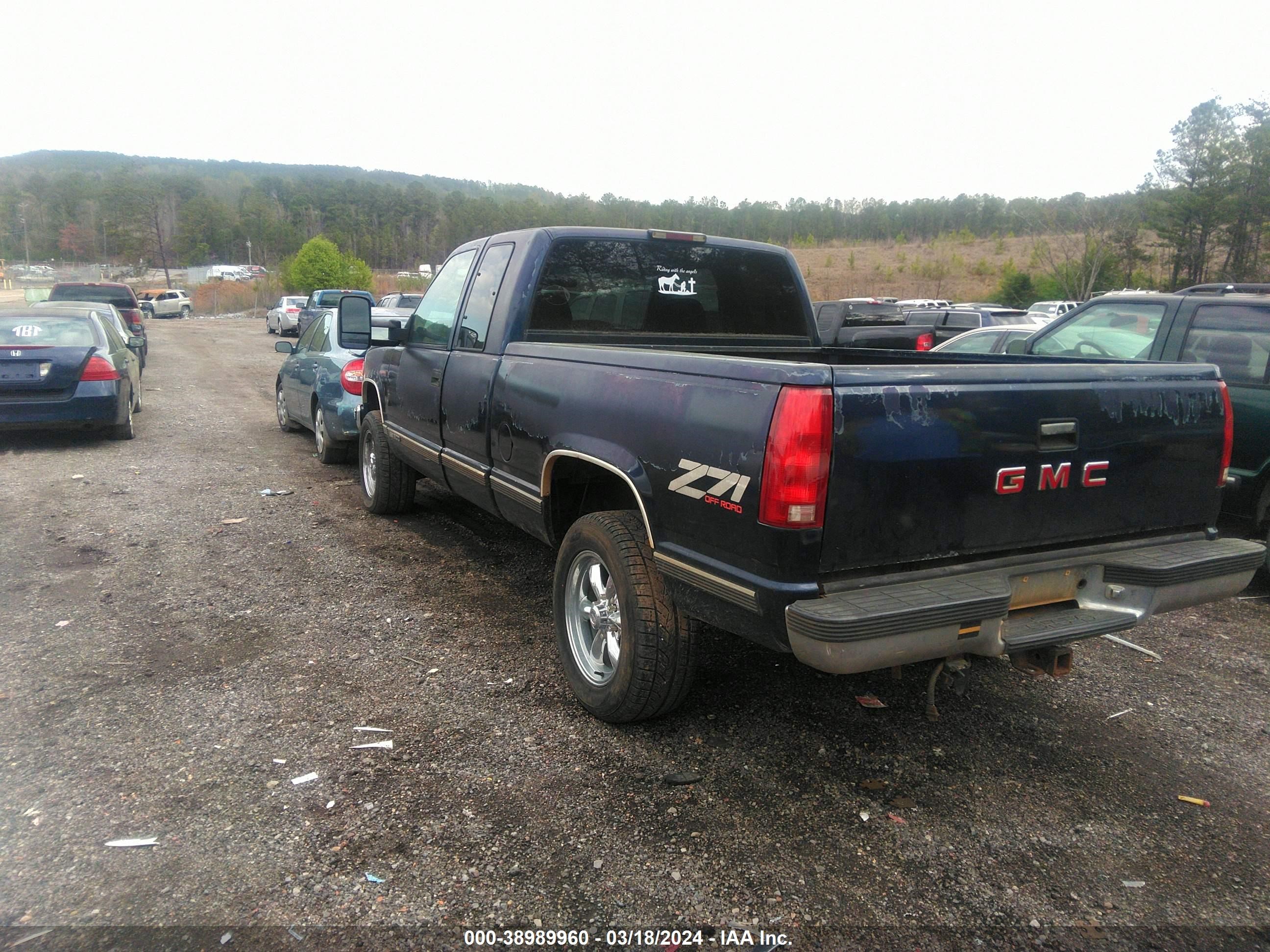 Photo 2 VIN: 2GTEK19R9T1502229 - GMC SIERRA 