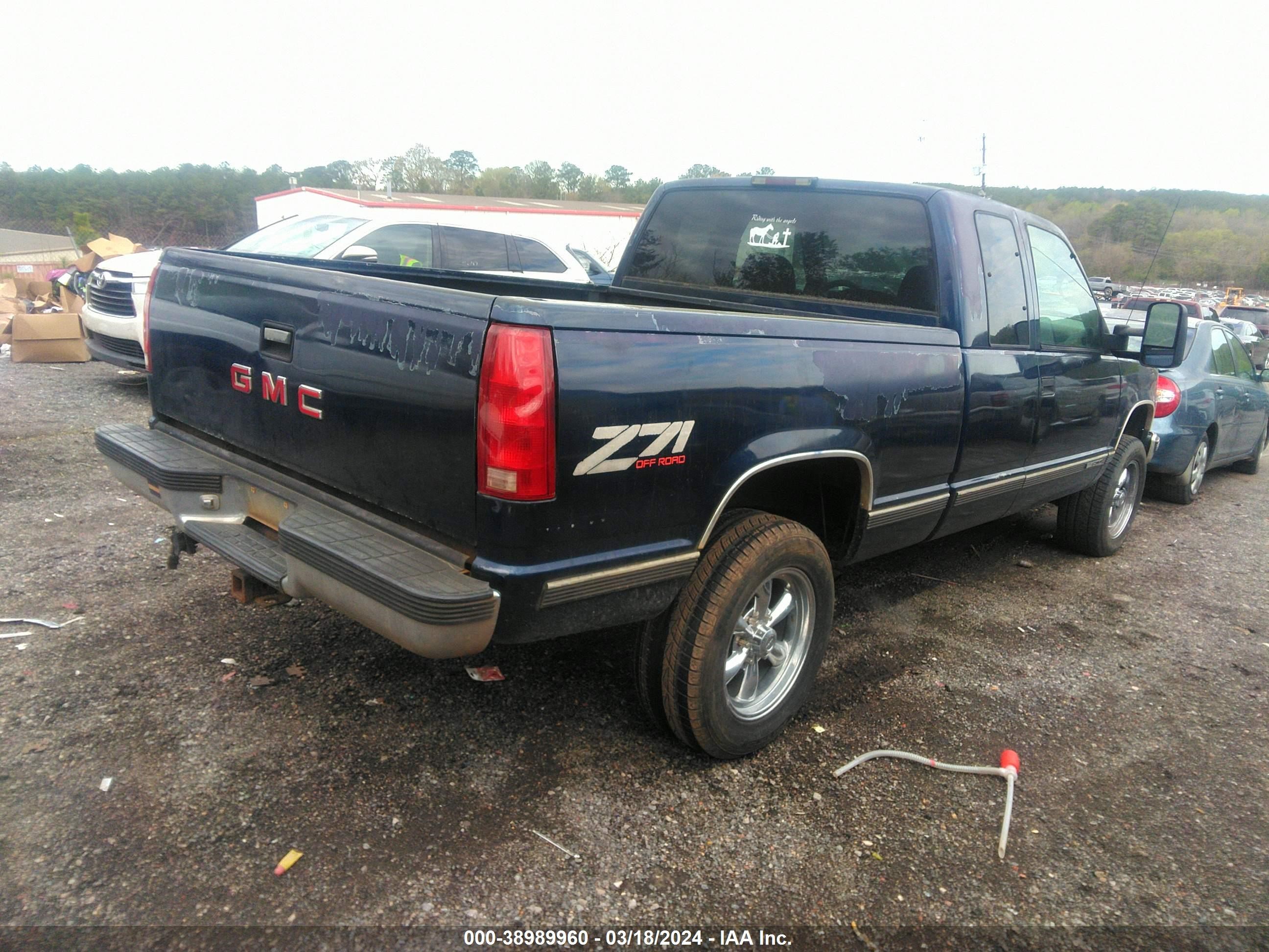 Photo 3 VIN: 2GTEK19R9T1502229 - GMC SIERRA 