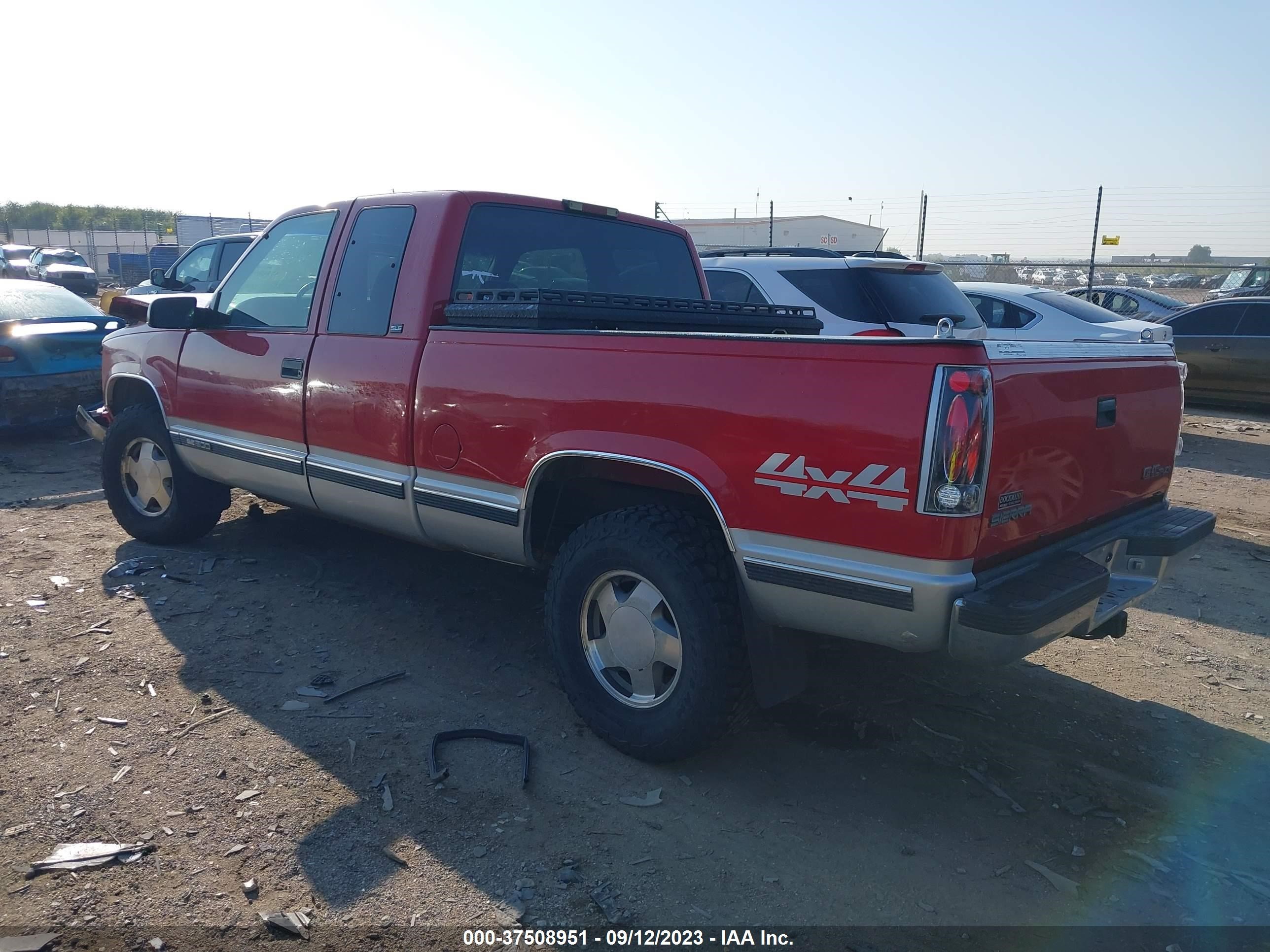 Photo 2 VIN: 2GTEK19R9V1529336 - GMC SIERRA 