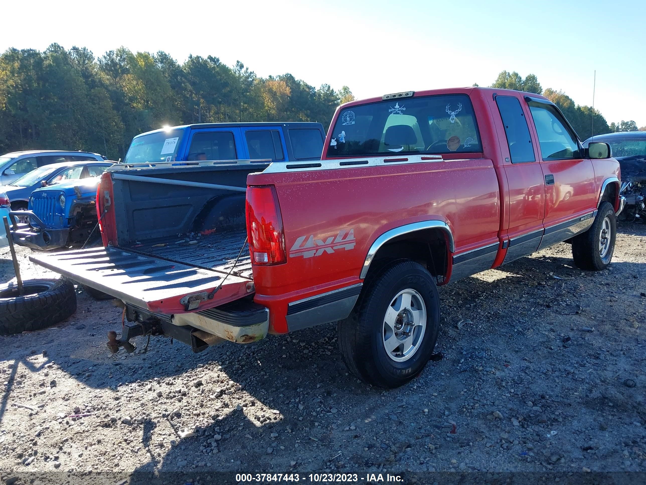 Photo 3 VIN: 2GTEK19R9W1539673 - GMC SIERRA 