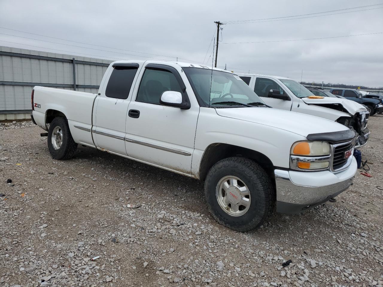 Photo 3 VIN: 2GTEK19T021175813 - GMC SIERRA 