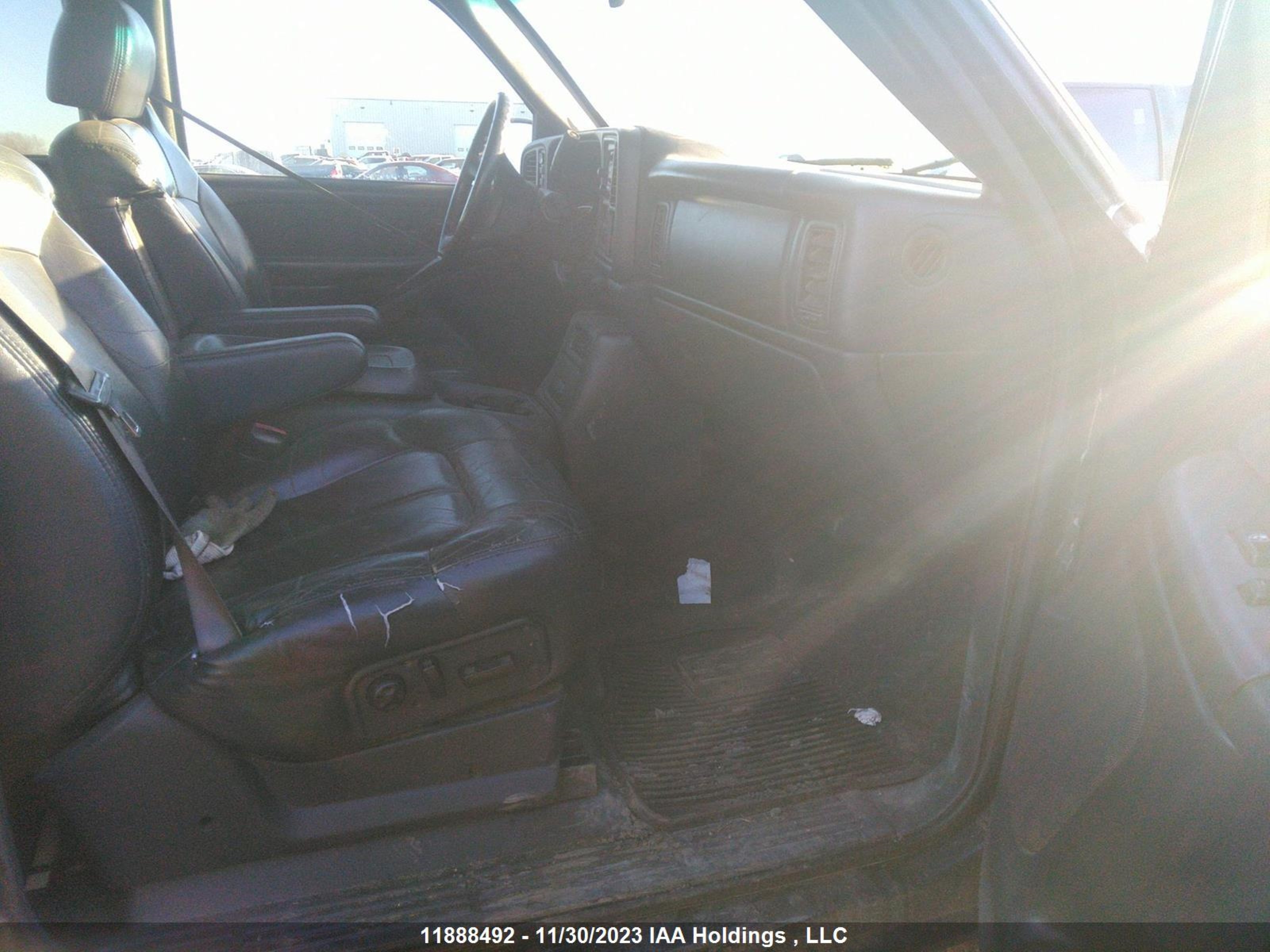 Photo 4 VIN: 2GTEK19T0Y1355303 - GMC SIERRA 