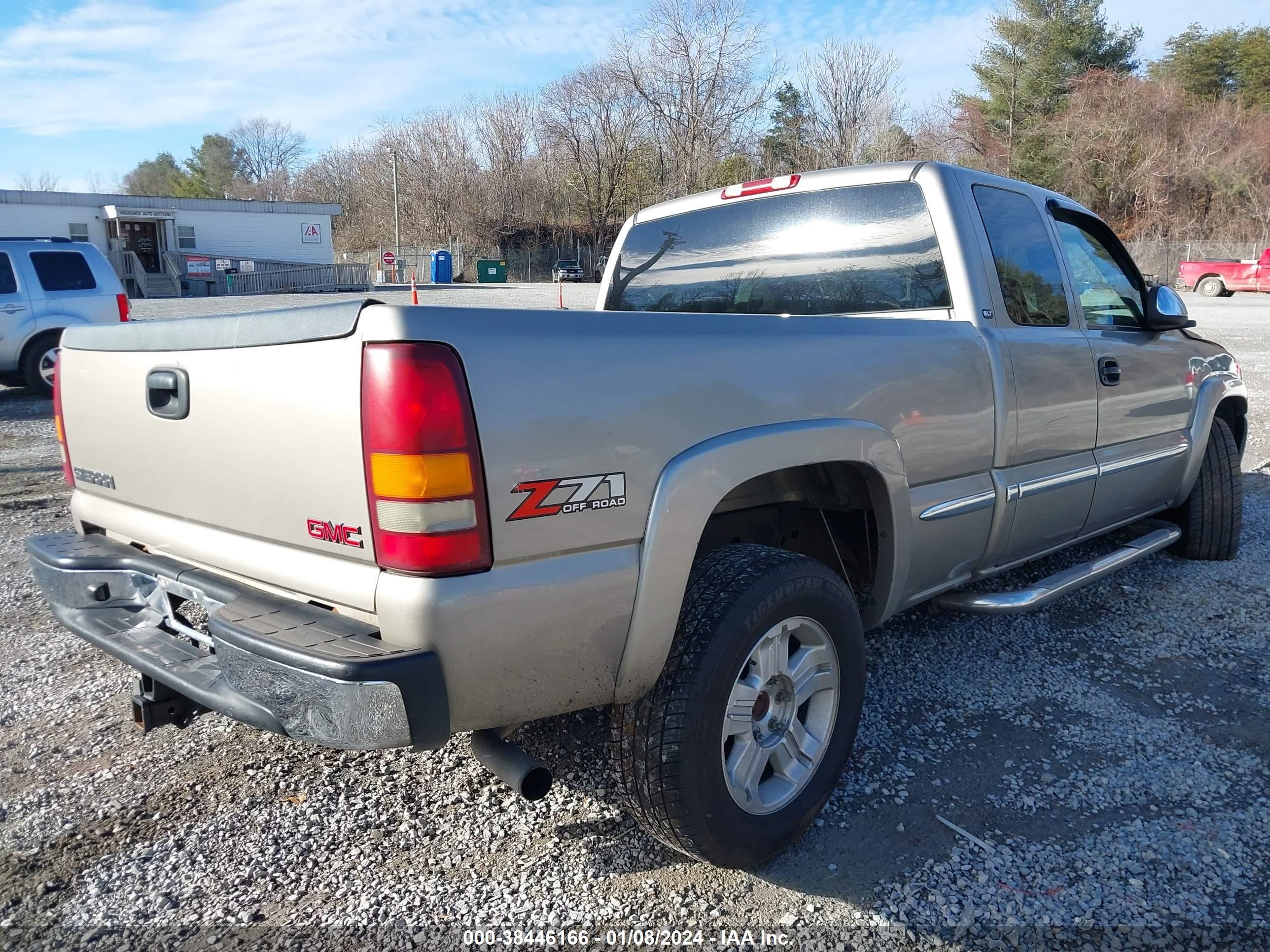 Photo 3 VIN: 2GTEK19T121257601 - GMC SIERRA 