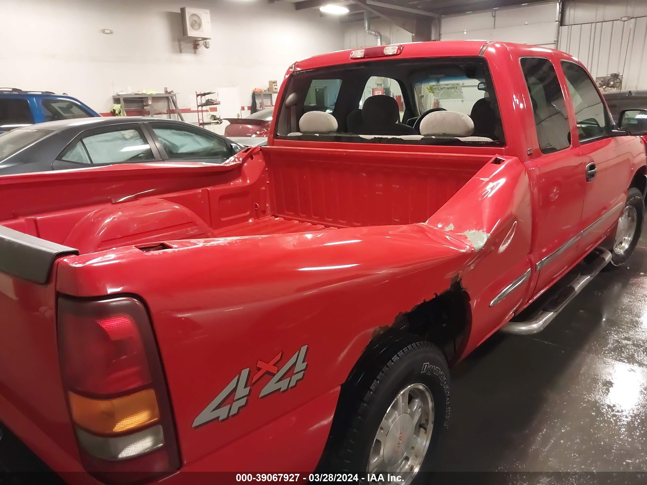 Photo 5 VIN: 2GTEK19T1X1546002 - GMC SIERRA 