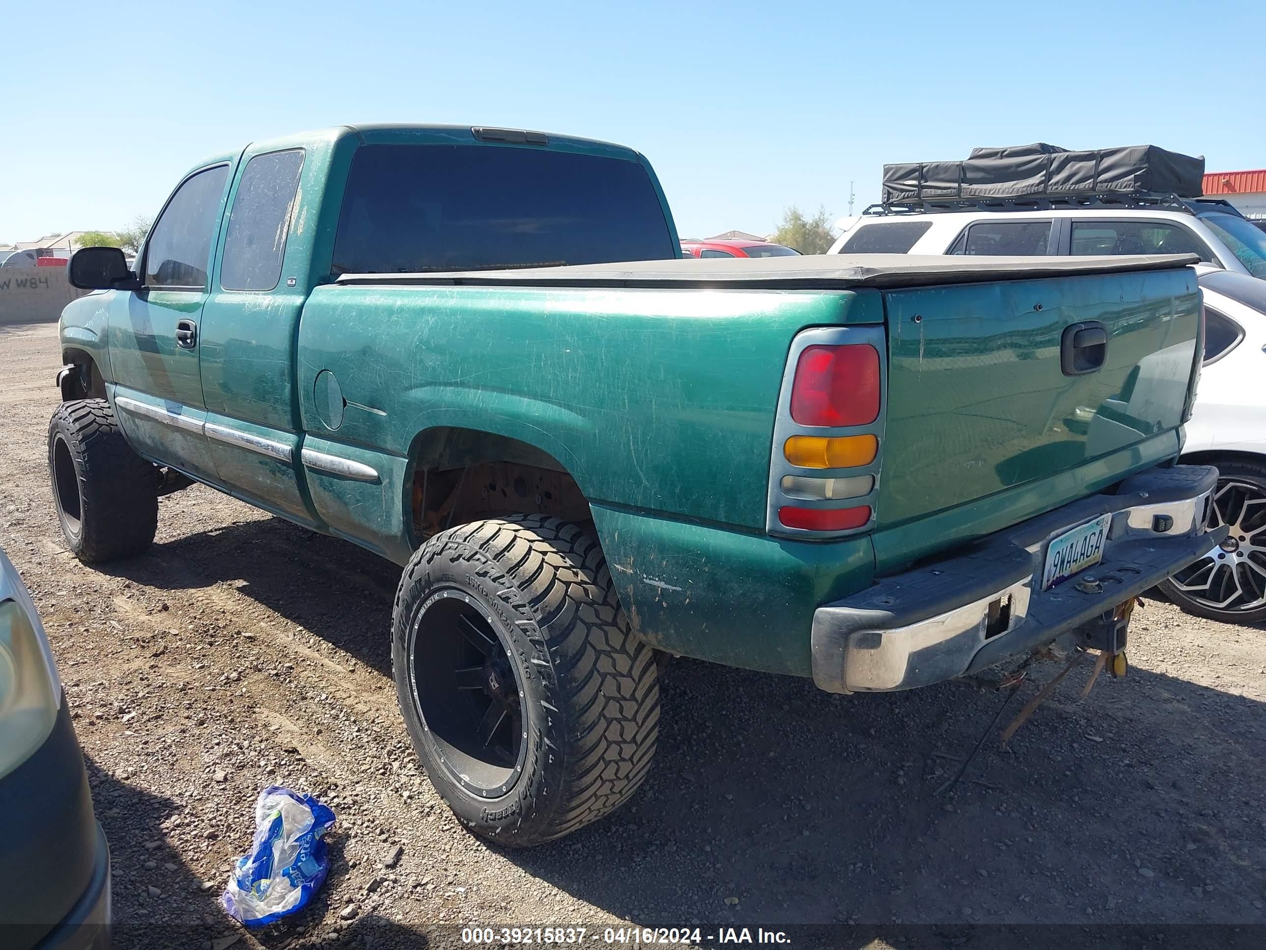 Photo 2 VIN: 2GTEK19T2Y1201210 - GMC SIERRA 