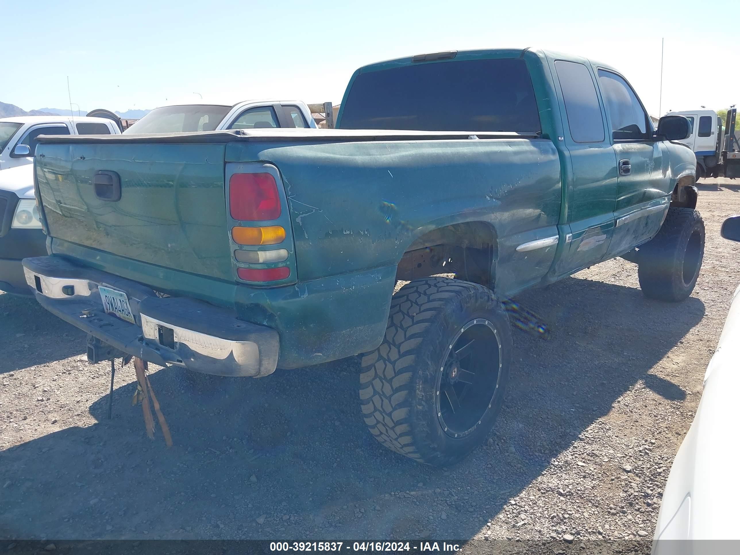 Photo 3 VIN: 2GTEK19T2Y1201210 - GMC SIERRA 