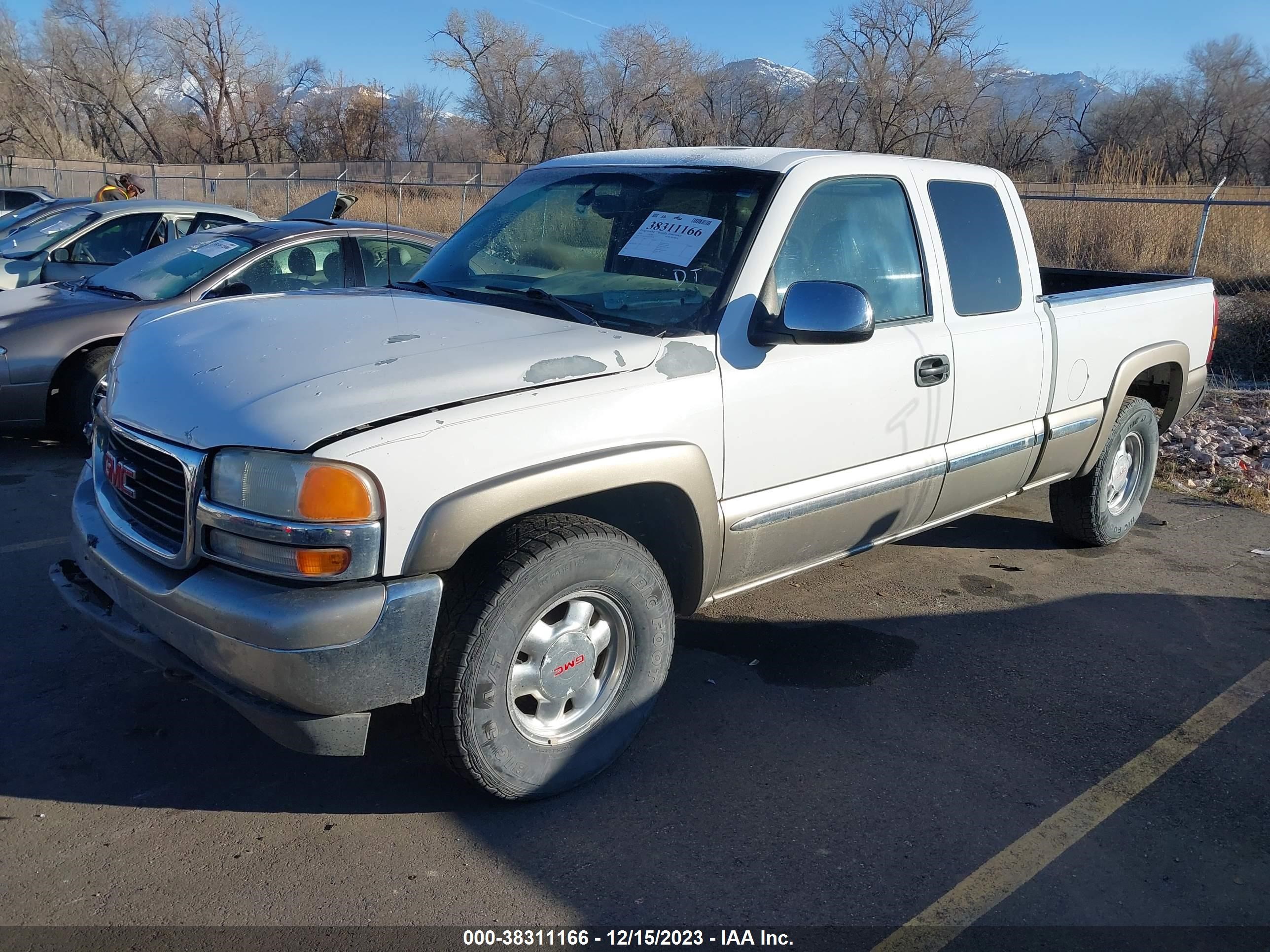 Photo 1 VIN: 2GTEK19T2Y1318270 - GMC SIERRA 