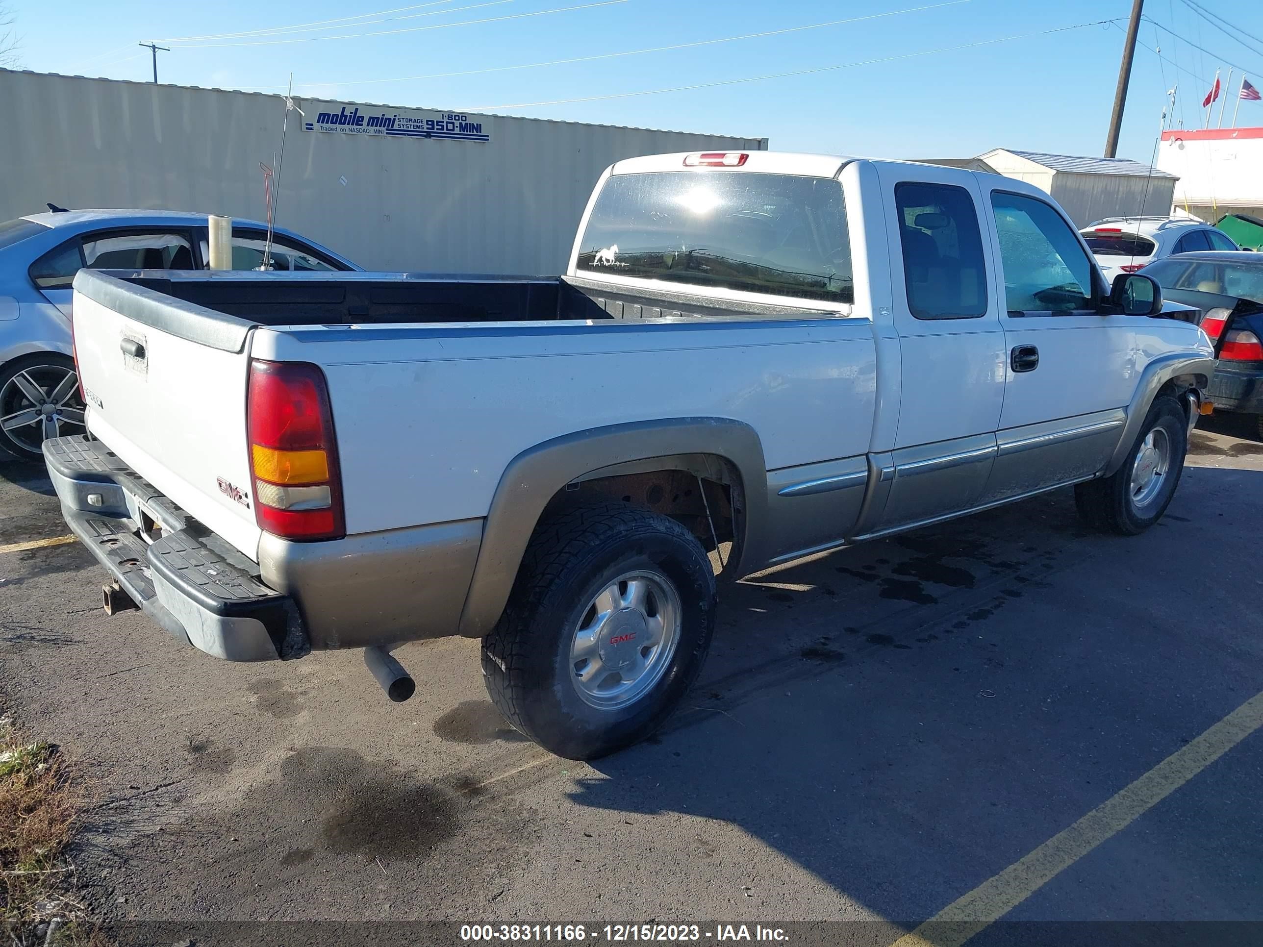 Photo 3 VIN: 2GTEK19T2Y1318270 - GMC SIERRA 