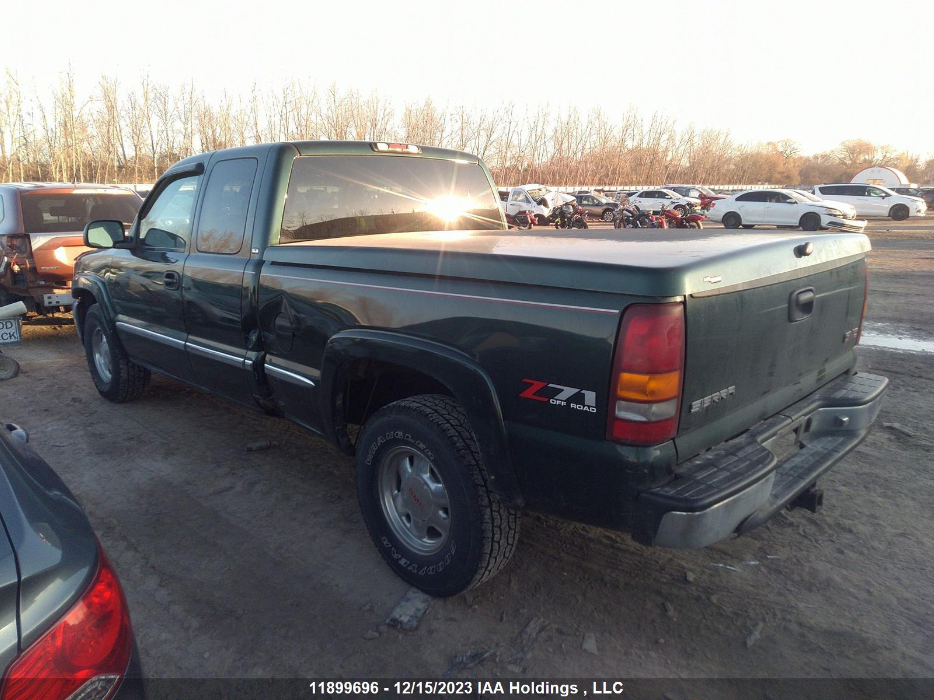 Photo 2 VIN: 2GTEK19T411136883 - GMC SIERRA 