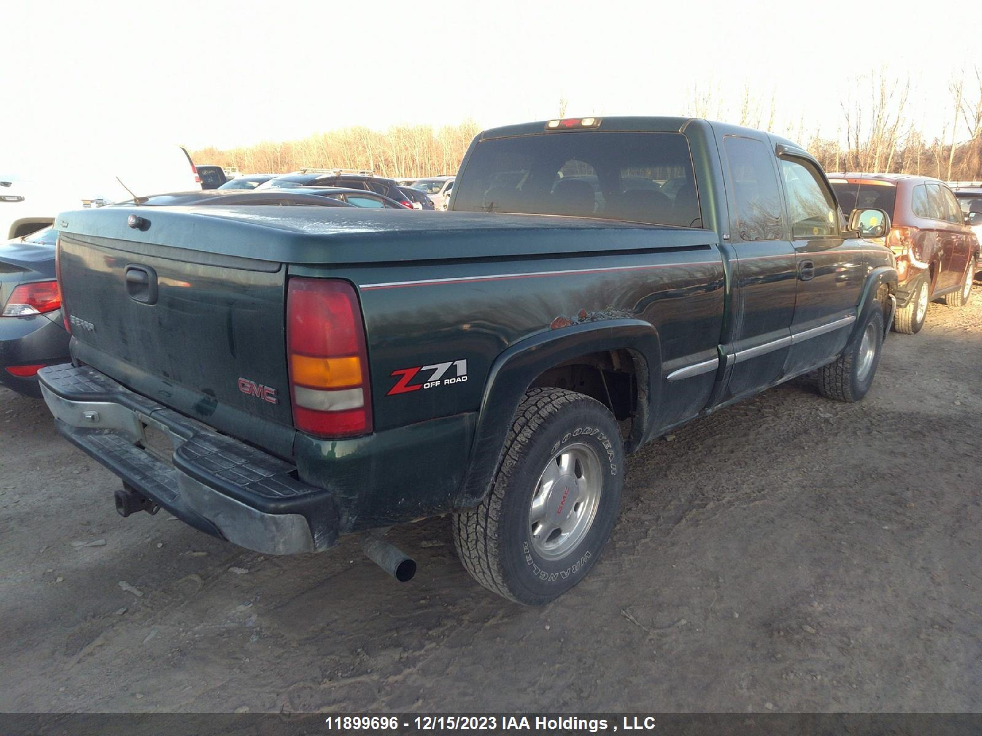 Photo 3 VIN: 2GTEK19T411136883 - GMC SIERRA 