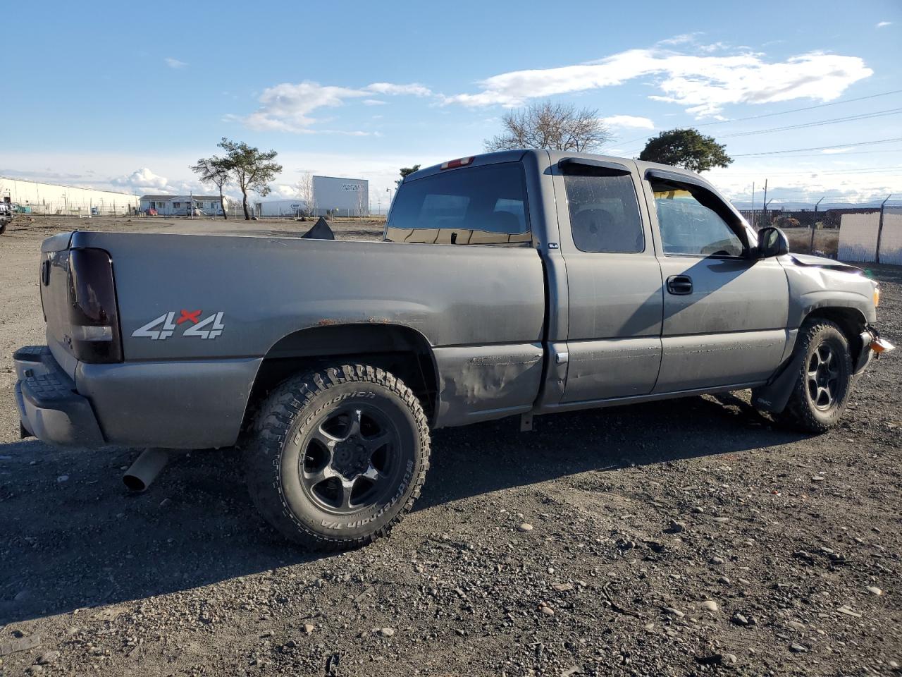 Photo 2 VIN: 2GTEK19T4Y1247038 - GMC SIERRA 