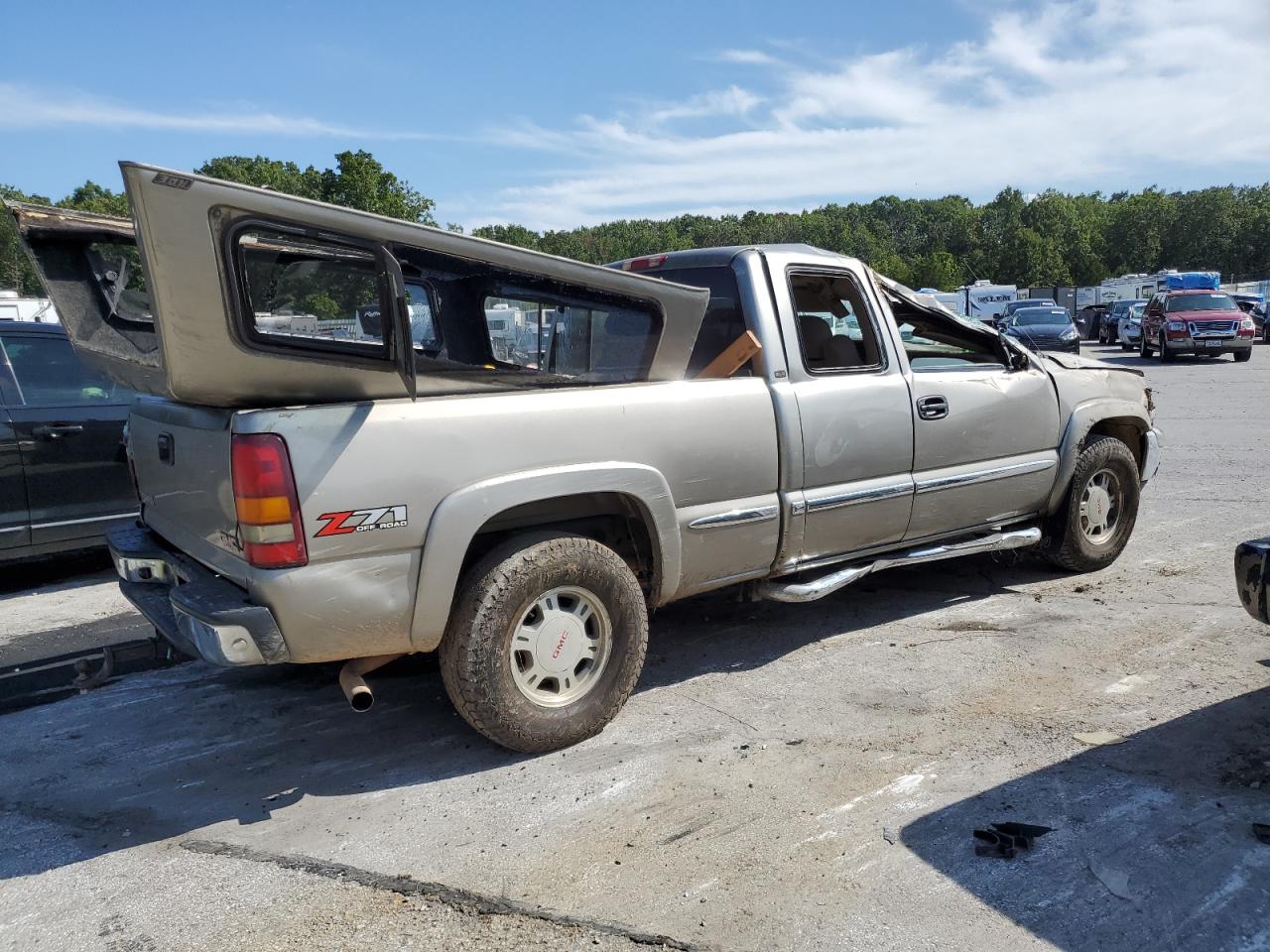 Photo 2 VIN: 2GTEK19T521238372 - GMC SIERRA 