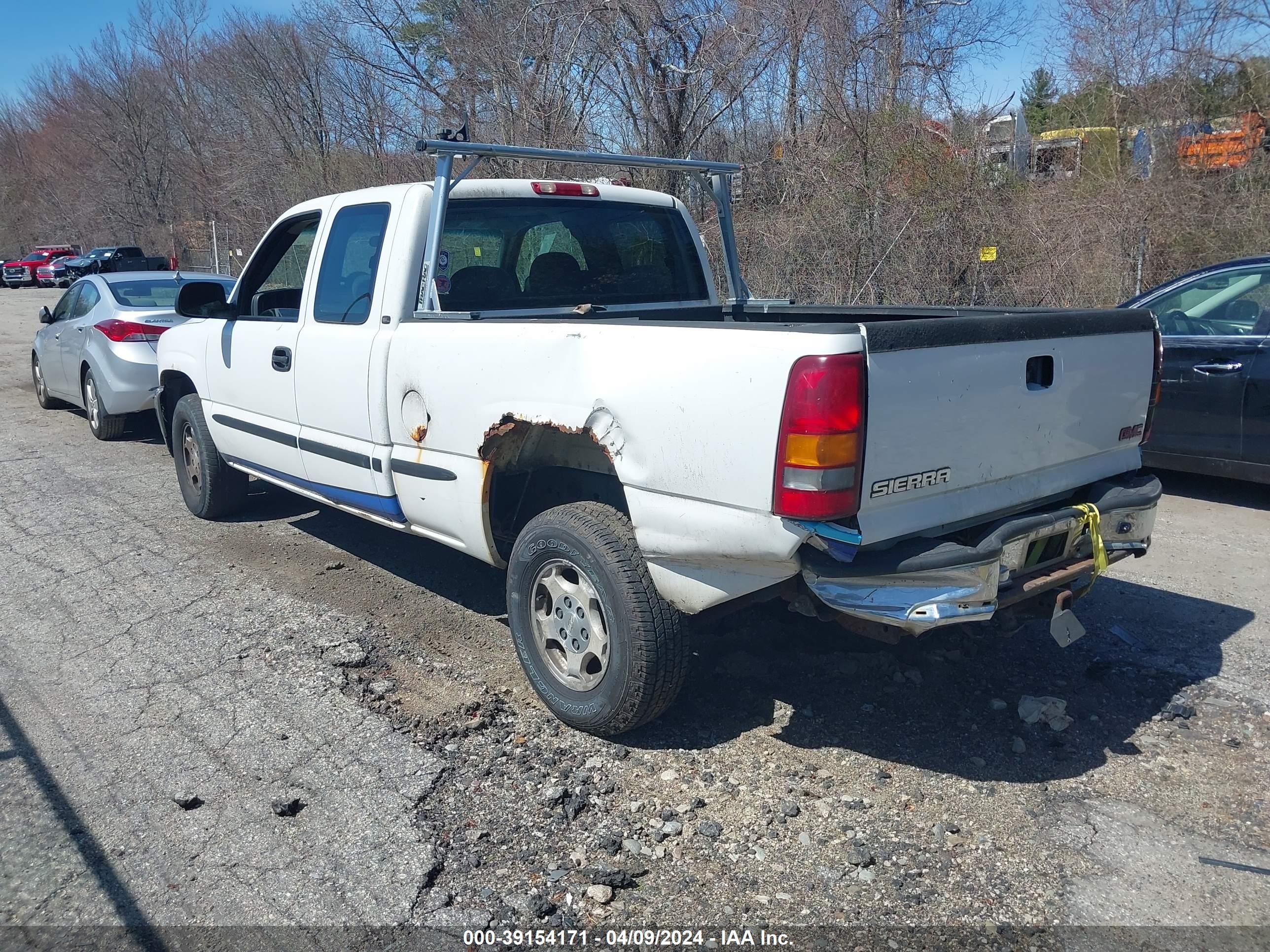 Photo 2 VIN: 2GTEK19T521269203 - GMC SIERRA 