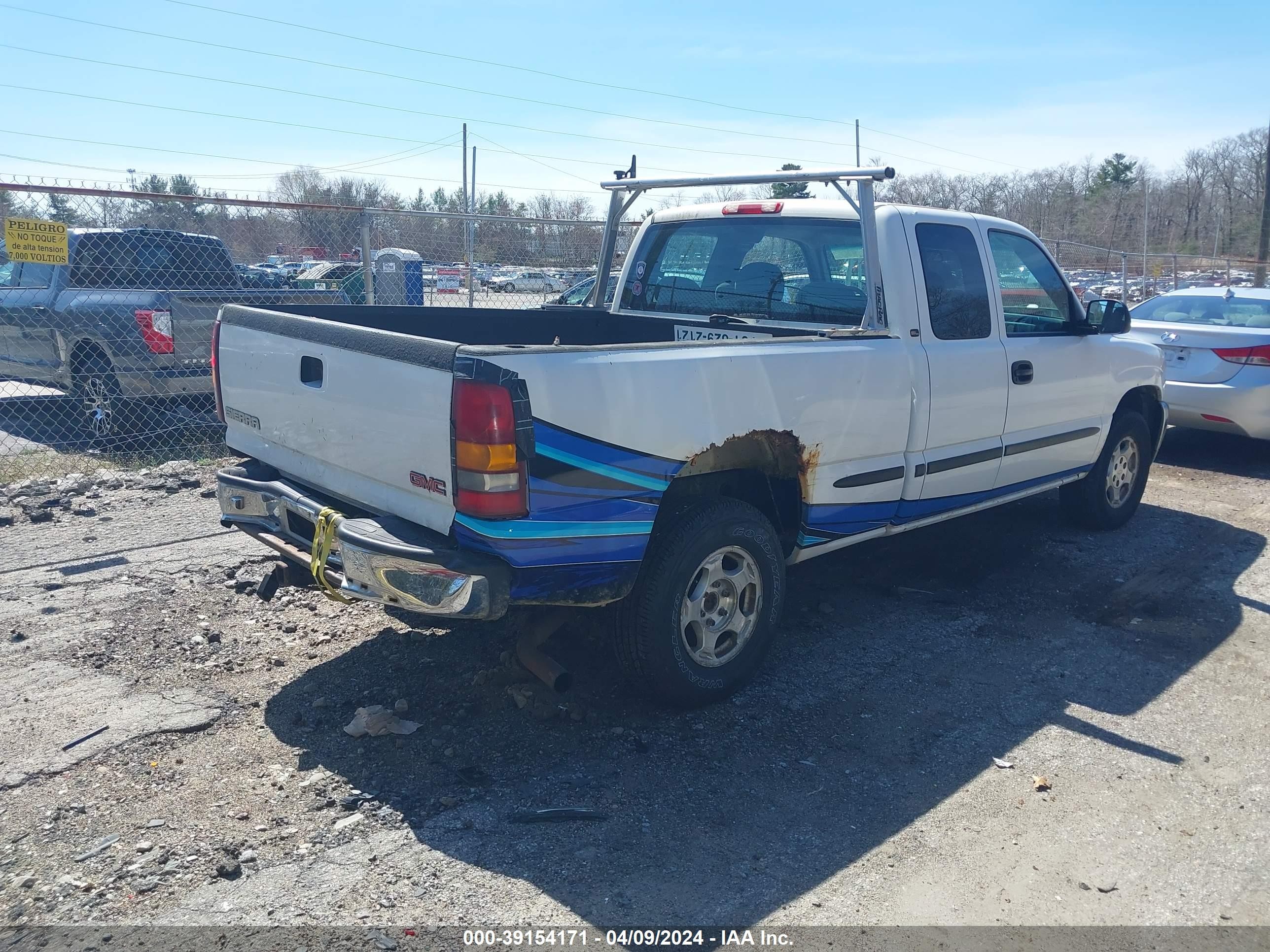 Photo 3 VIN: 2GTEK19T521269203 - GMC SIERRA 