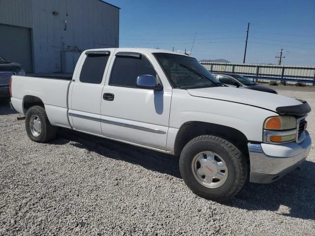 Photo 3 VIN: 2GTEK19T521419780 - GMC NEW SIERRA 