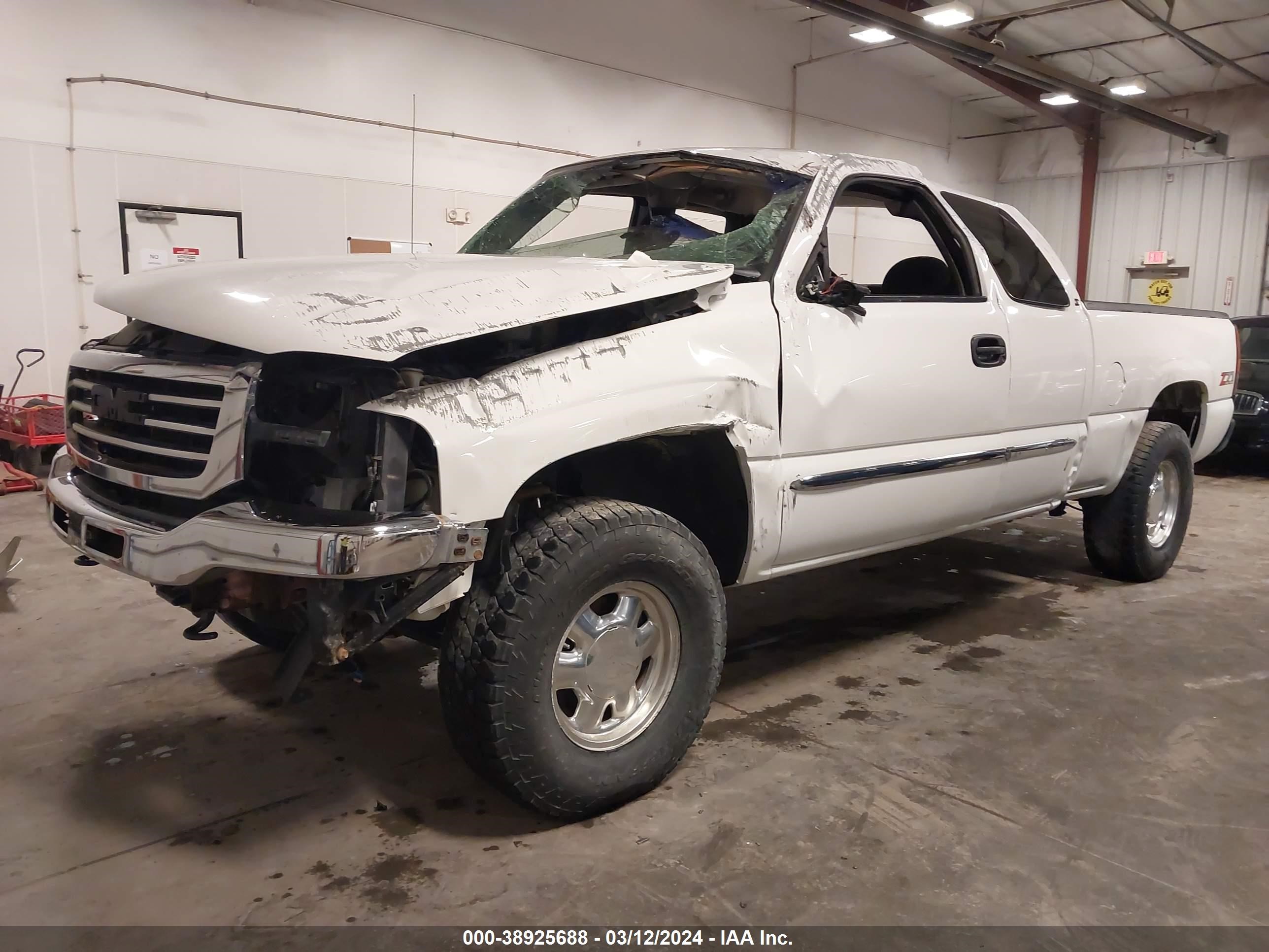 Photo 1 VIN: 2GTEK19T531323679 - GMC SIERRA 