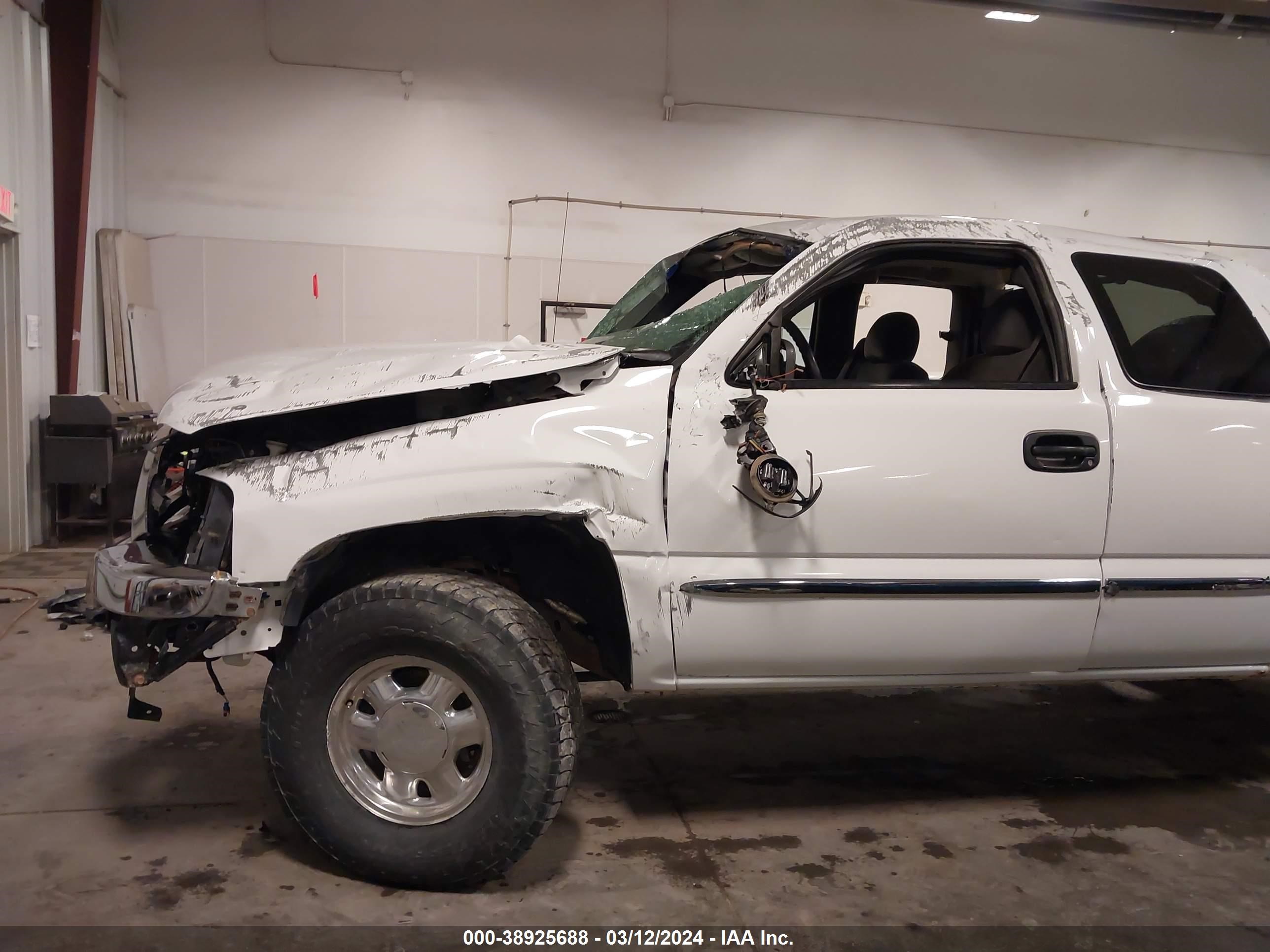 Photo 12 VIN: 2GTEK19T531323679 - GMC SIERRA 