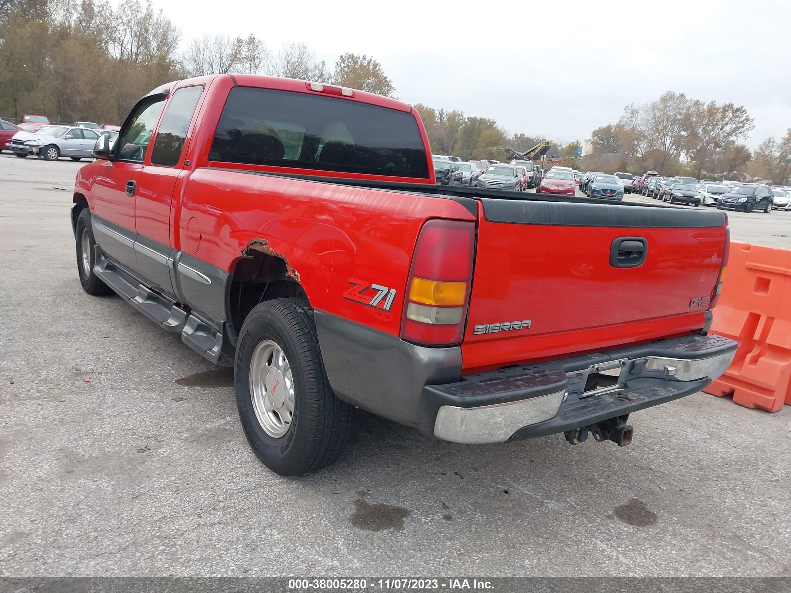 Photo 2 VIN: 2GTEK19T5Y1293638 - GMC SIERRA 