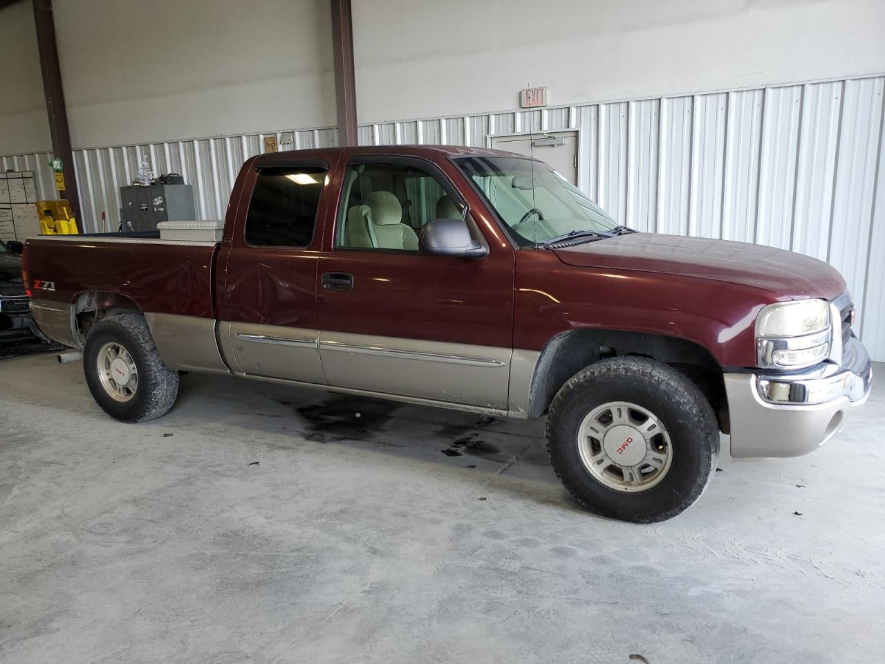 Photo 3 VIN: 2GTEK19T631178670 - GMC SIERRA 