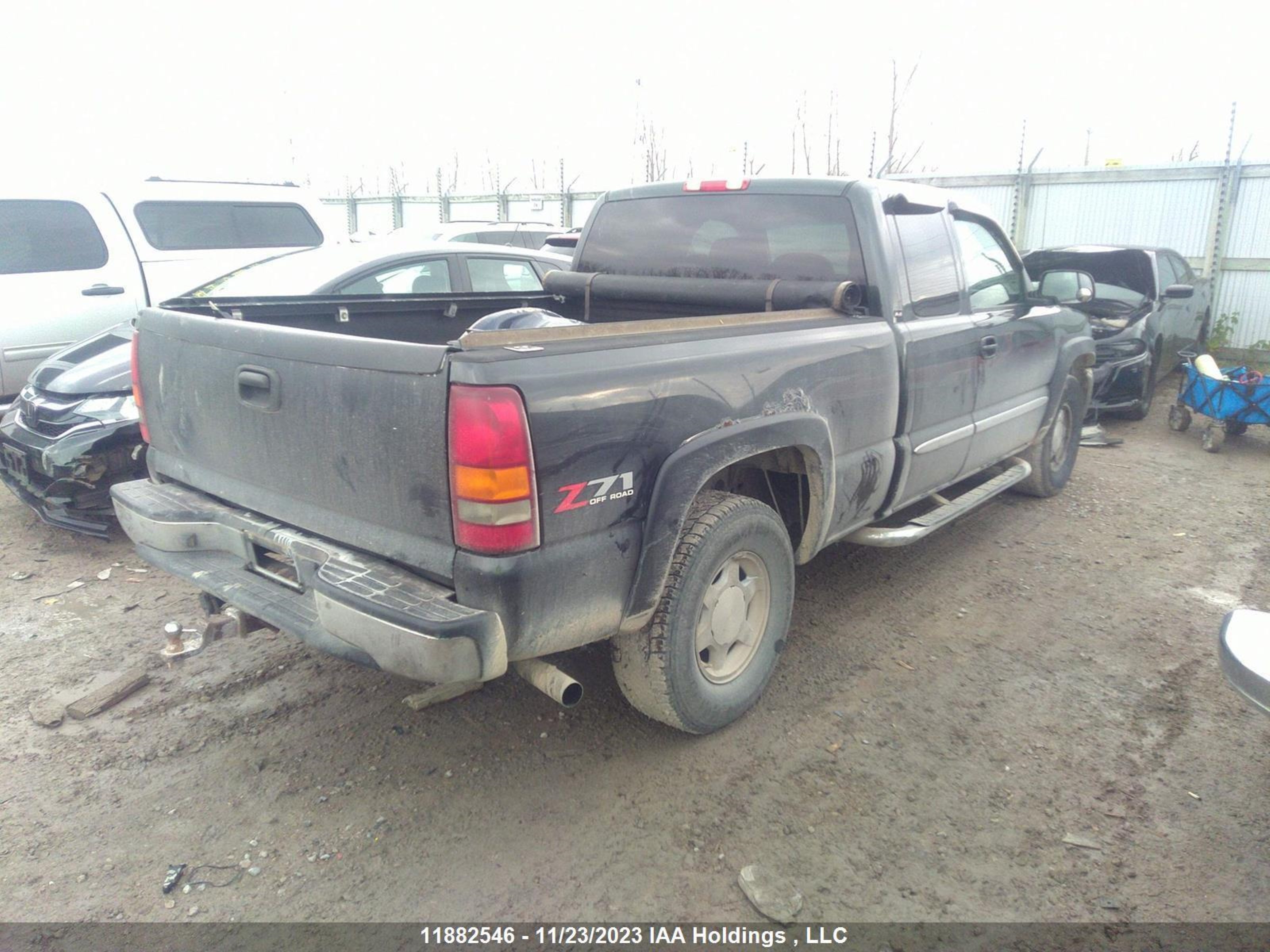 Photo 3 VIN: 2GTEK19T731404988 - GMC SIERRA 