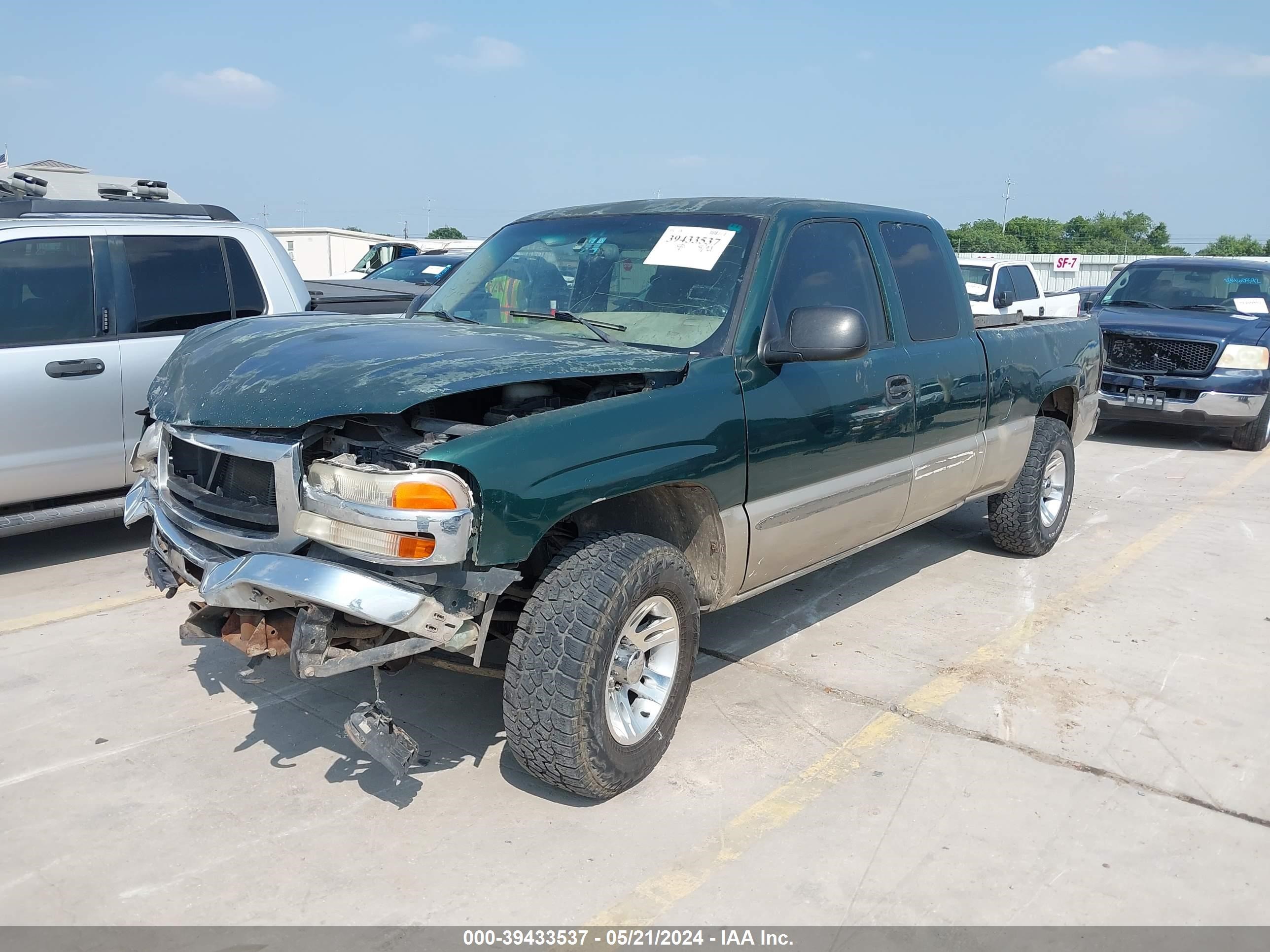 Photo 1 VIN: 2GTEK19T831400710 - GMC SIERRA 