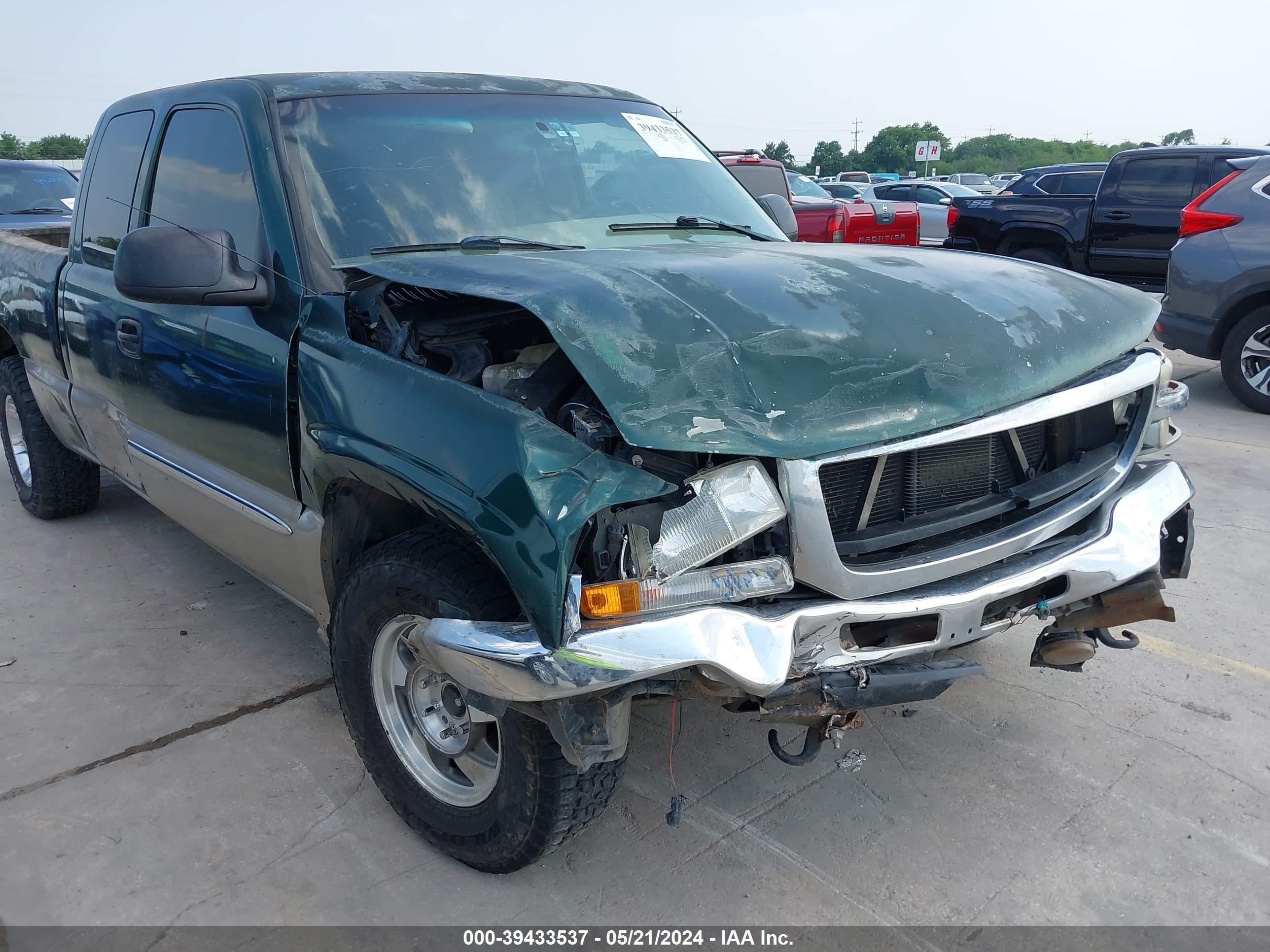 Photo 5 VIN: 2GTEK19T831400710 - GMC SIERRA 