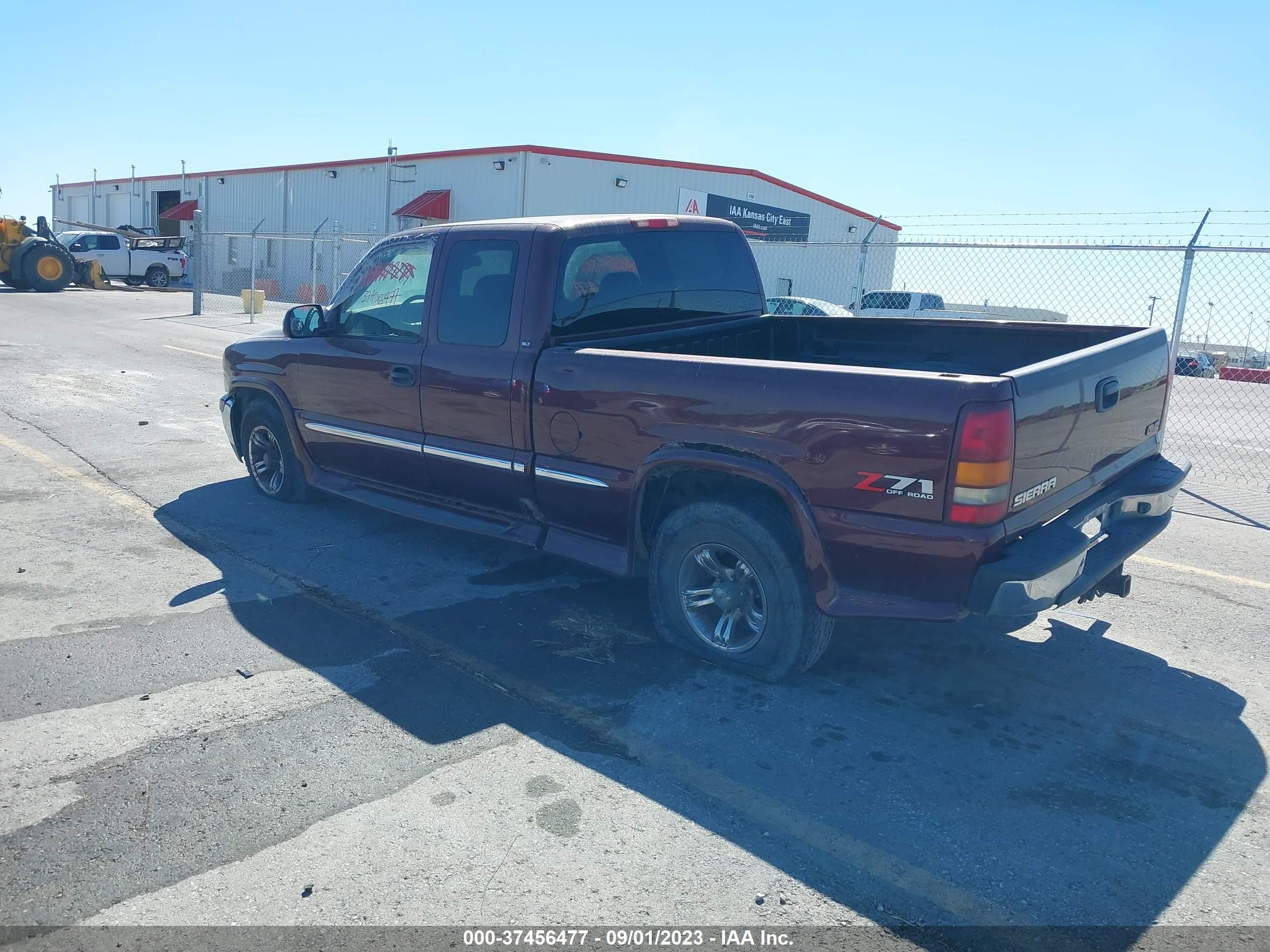 Photo 2 VIN: 2GTEK19T921315437 - GMC SIERRA 